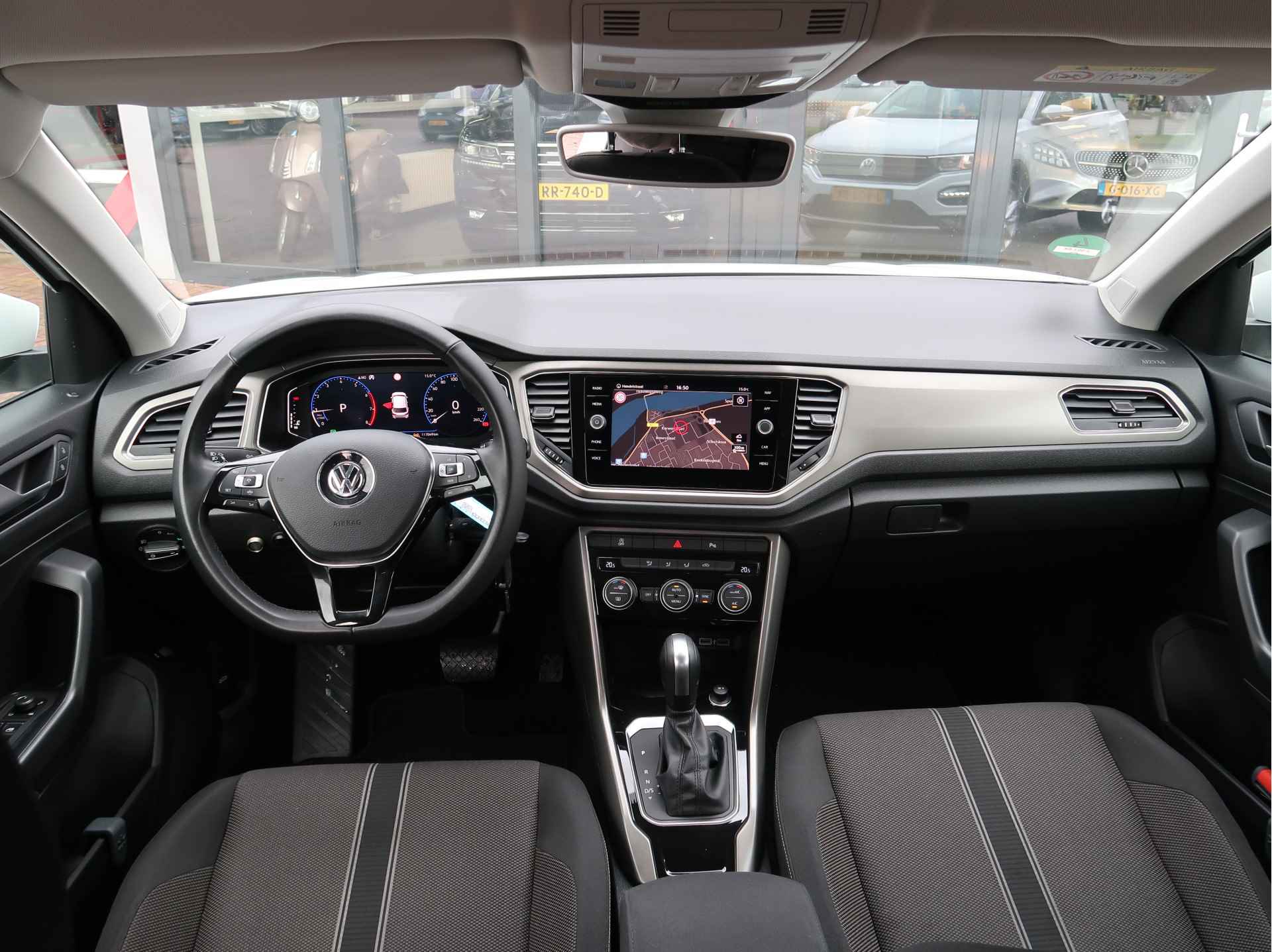 Volkswagen T-Roc 1.5 TSI Style Business | Virtual Cockpit | Navigatie | Elektr A.Klep - 4/23