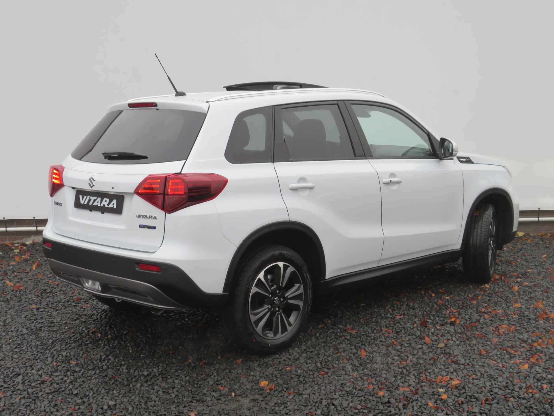 Suzuki Vitara 1.5 Hybrid Style, Automaat, ORG NL, Panoramadak, Stijl, Navi, Parkeersensoren - 4/35