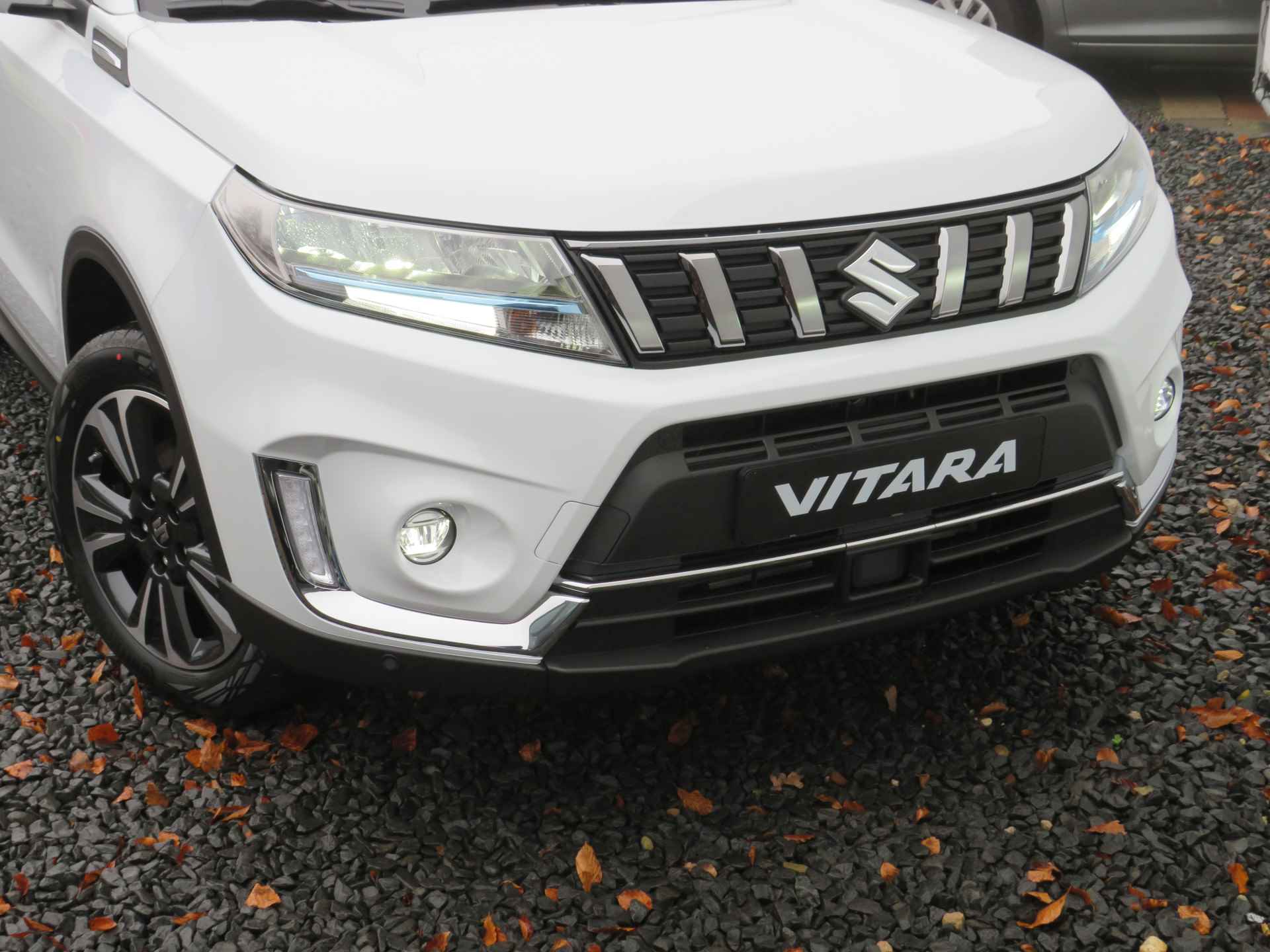 Suzuki Vitara 1.5 Hybrid Style, Automaat, ORG NL, Panoramadak, Stijl, Navi, Parkeersensoren - 32/35