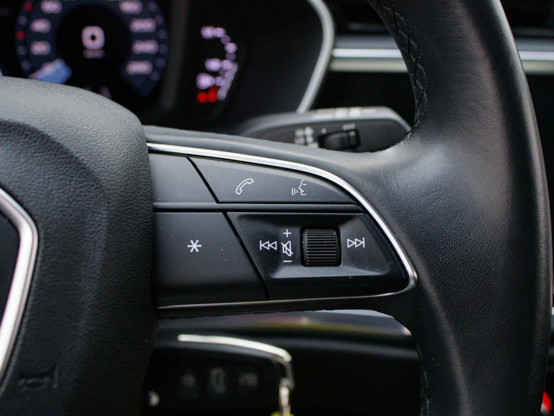 Audi Q3 35 TFSI Advance edition | CarPlay | Stoelverwarming - 28/48