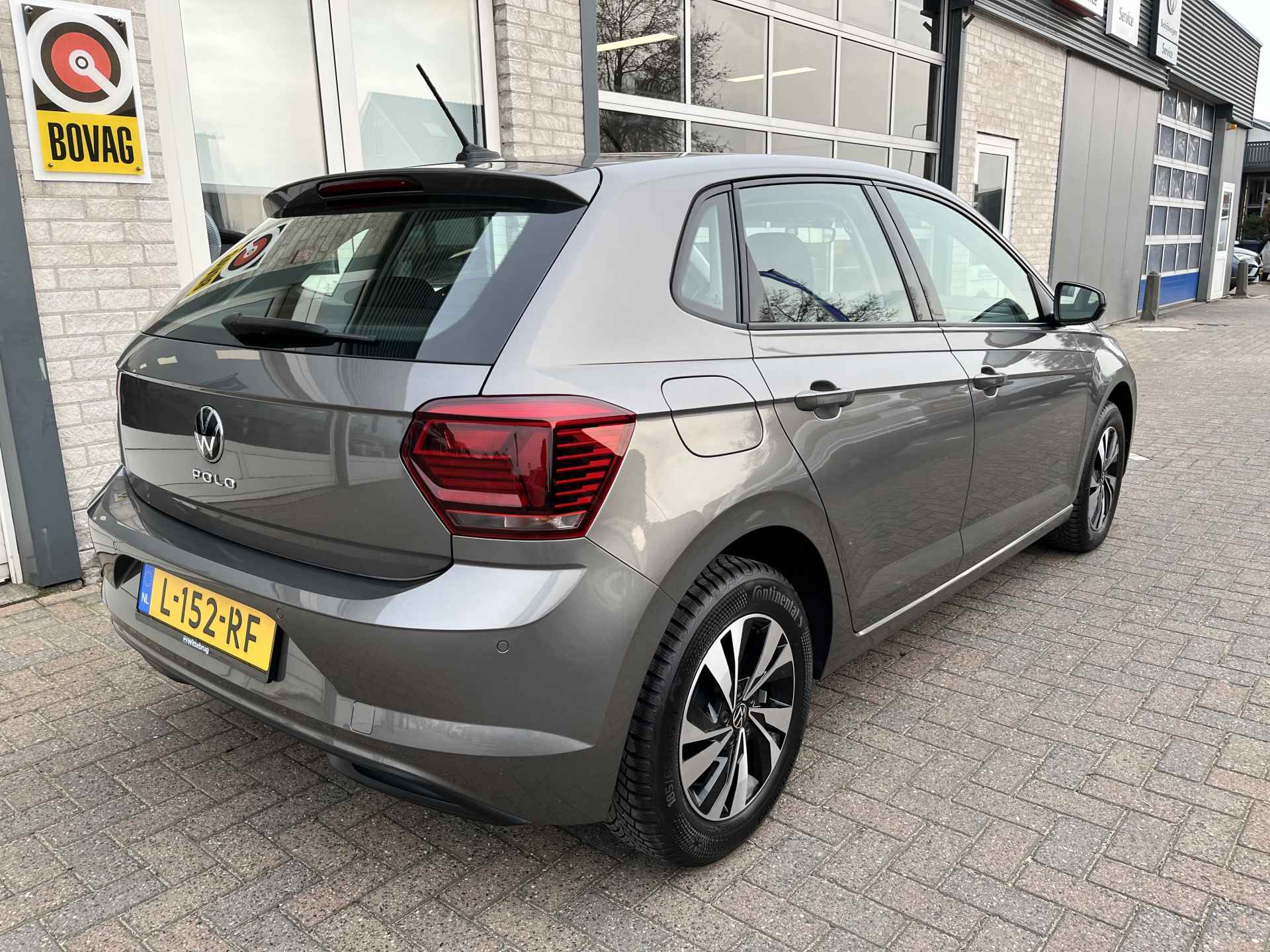 Volkswagen Polo 1.0 TSI DSG Comfortline / AUTOMAAT/ ADAPT. CRUISE/ DAB/ NAVI/ APP-CONNECT/ PARK. SENSOREN/ CLIMA - 33/38