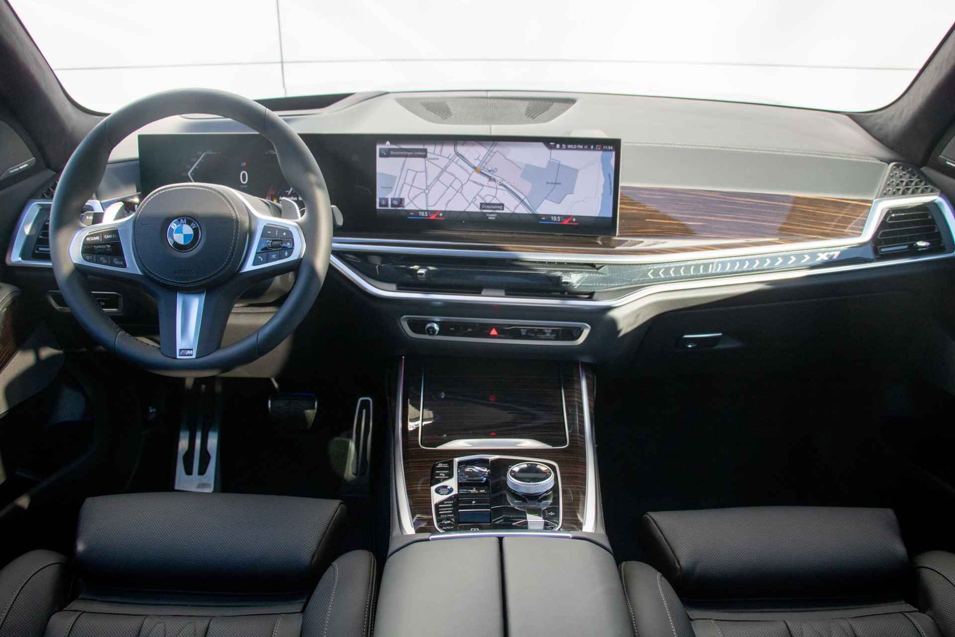 BMW X7 xDrive40i High Executive | M Sportpakket Pro | Trekhaak met elektrisch wegklapbare kogel - 4/39