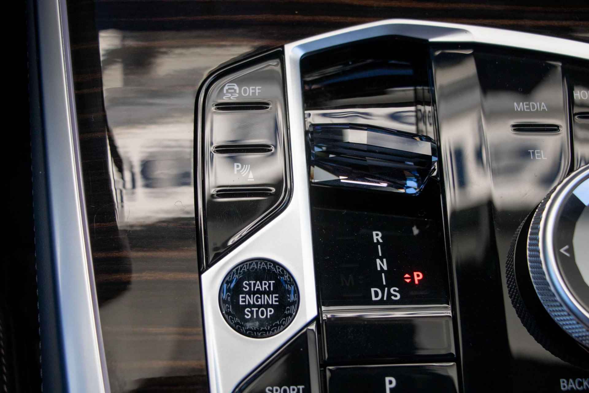 BMW X7 xDrive40i High Executive | M Sportpakket Pro | Trekhaak met elektrisch wegklapbare kogel - 15/39