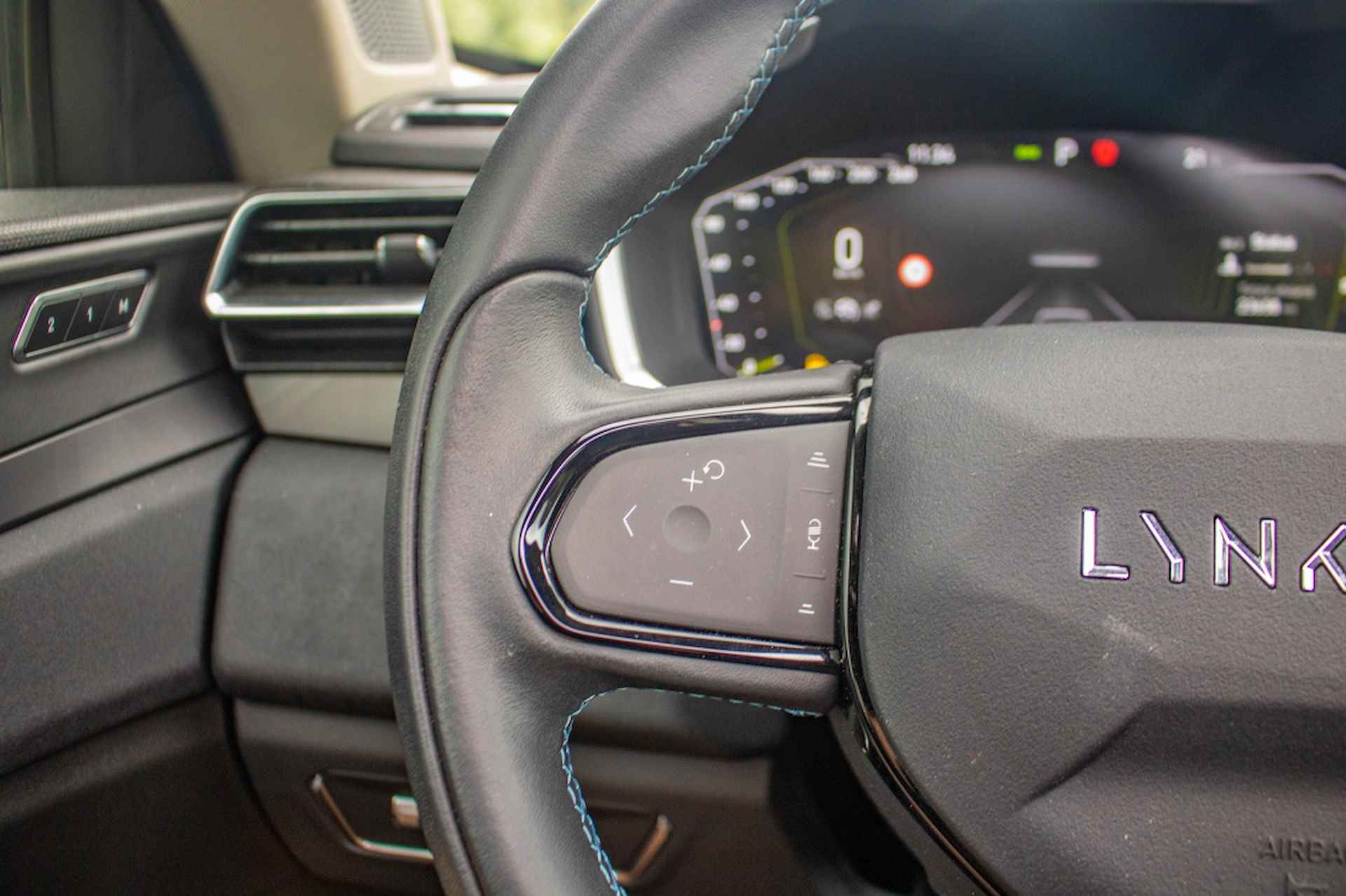 Lynk & Co 01  1.5 PHEV | PANO | CAMERA | ACC | KEYLESS | NAVI | - 36/58