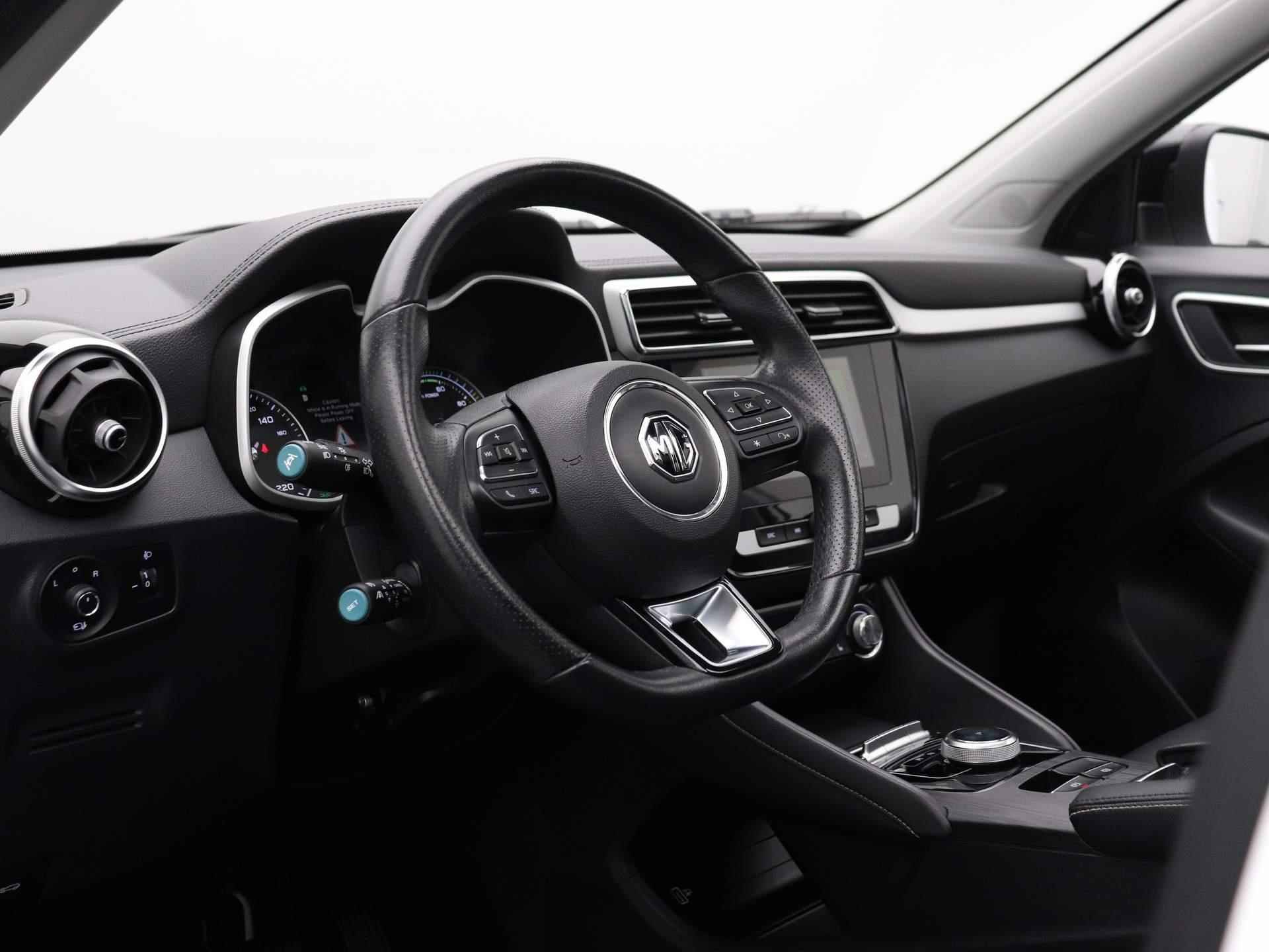 MG ZS EV Luxury 45 kWh | Navigatie | Airco | Panoramaschuifdak | Camera | Zwart dak - 28/33
