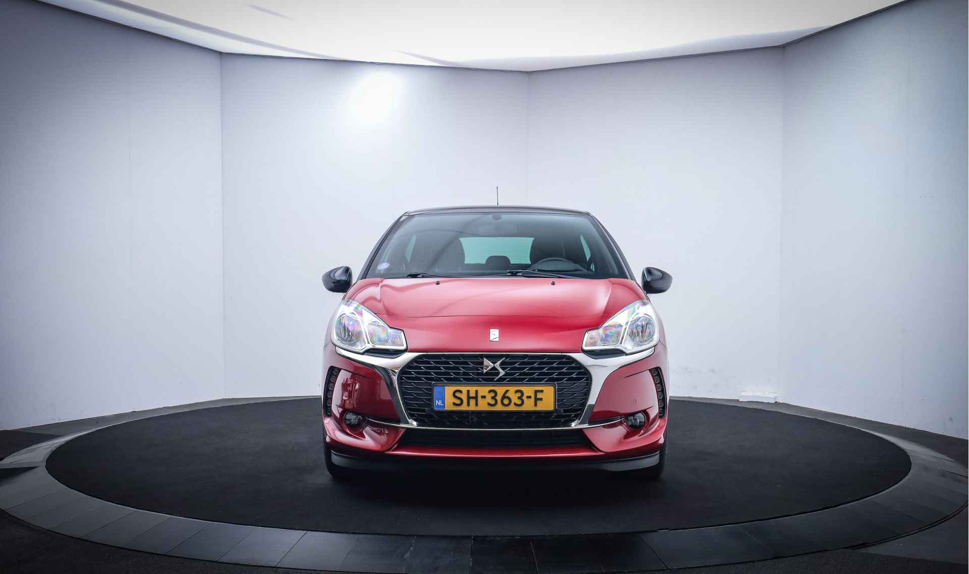 DS DS 3 1.2T SO CHIC Connected NIEUWSTAAT! HIFI/CARPLAY/NAVI/DAB/BLUETOOTH/CLIMA/CRUISE/PDC/LMV - 2/22