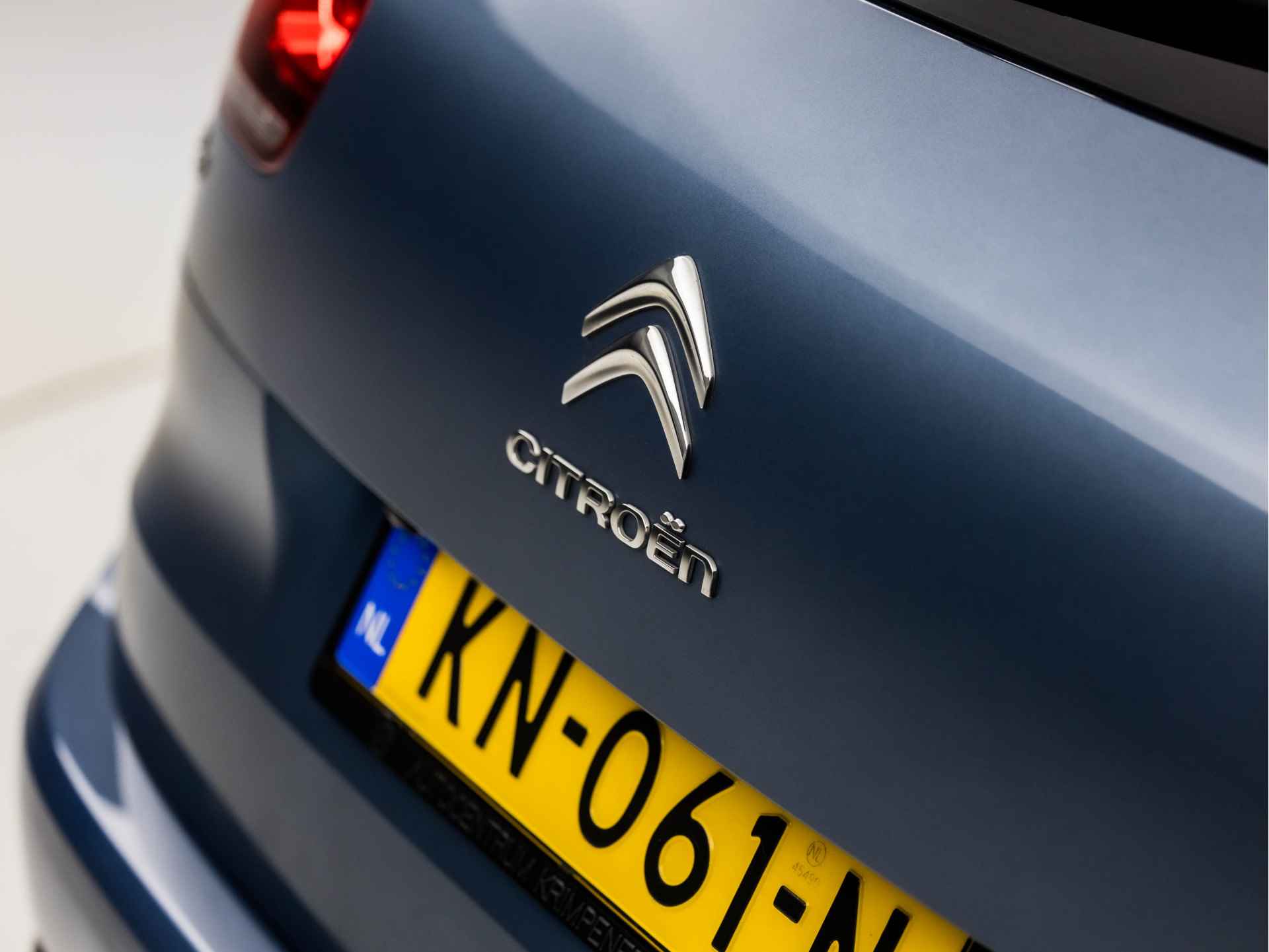 Citroën C4 Picasso 1.2 PureTech Sport (NAVIGATIE, DIGITAL COCKPIT, GETINT GLAS, TREKHAAK, SPORTSTOELEN, BLUETOOTH, CRUISE, LM VELGEN, NIEUWSTAAT) - 25/40