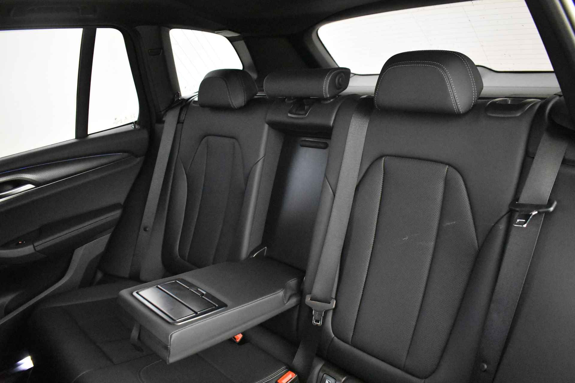 BMW X3 xDrive30e High Executive M Sport Automaat / Trekhaak / Gesture Control / Parking Assistant / Live Cockpit Professional / Stoelverwarming - 10/50