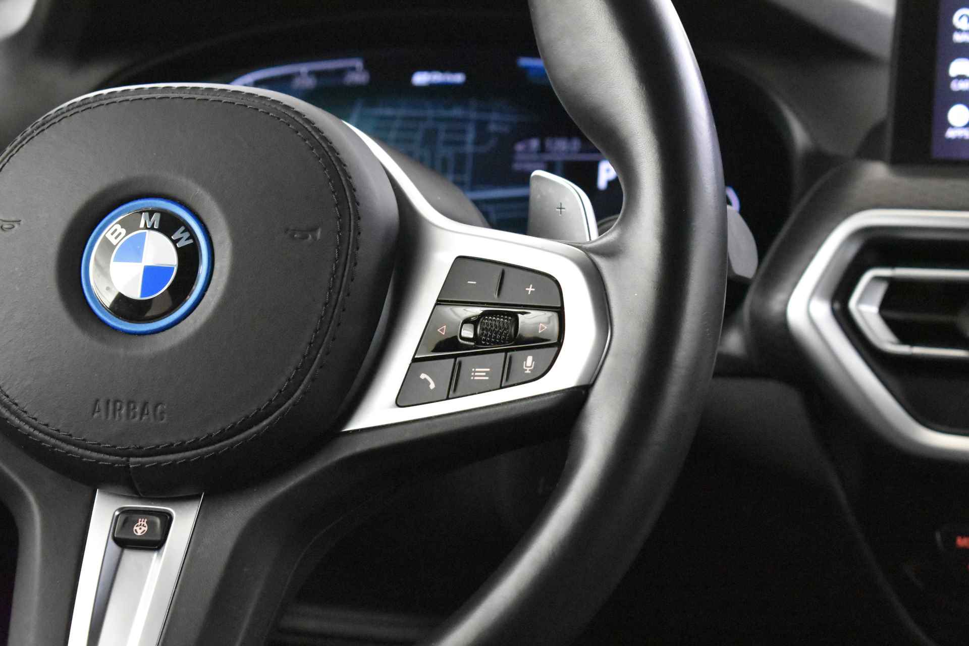 BMW X3 xDrive30e High Executive M Sport Automaat / Trekhaak / Gesture Control / Parking Assistant / Live Cockpit Professional / Stoelverwarming - 18/50