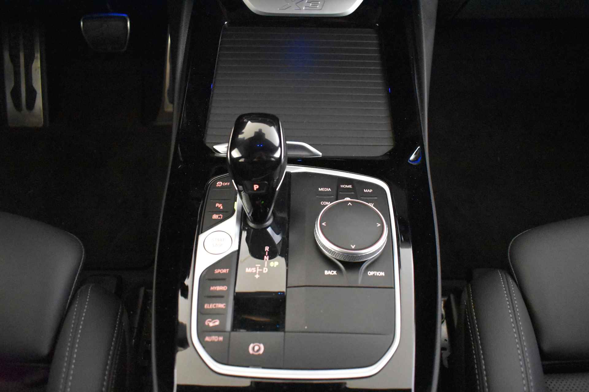 BMW X3 xDrive30e High Executive M Sport Automaat / Trekhaak / Gesture Control / Parking Assistant / Live Cockpit Professional / Stoelverwarming - 27/50