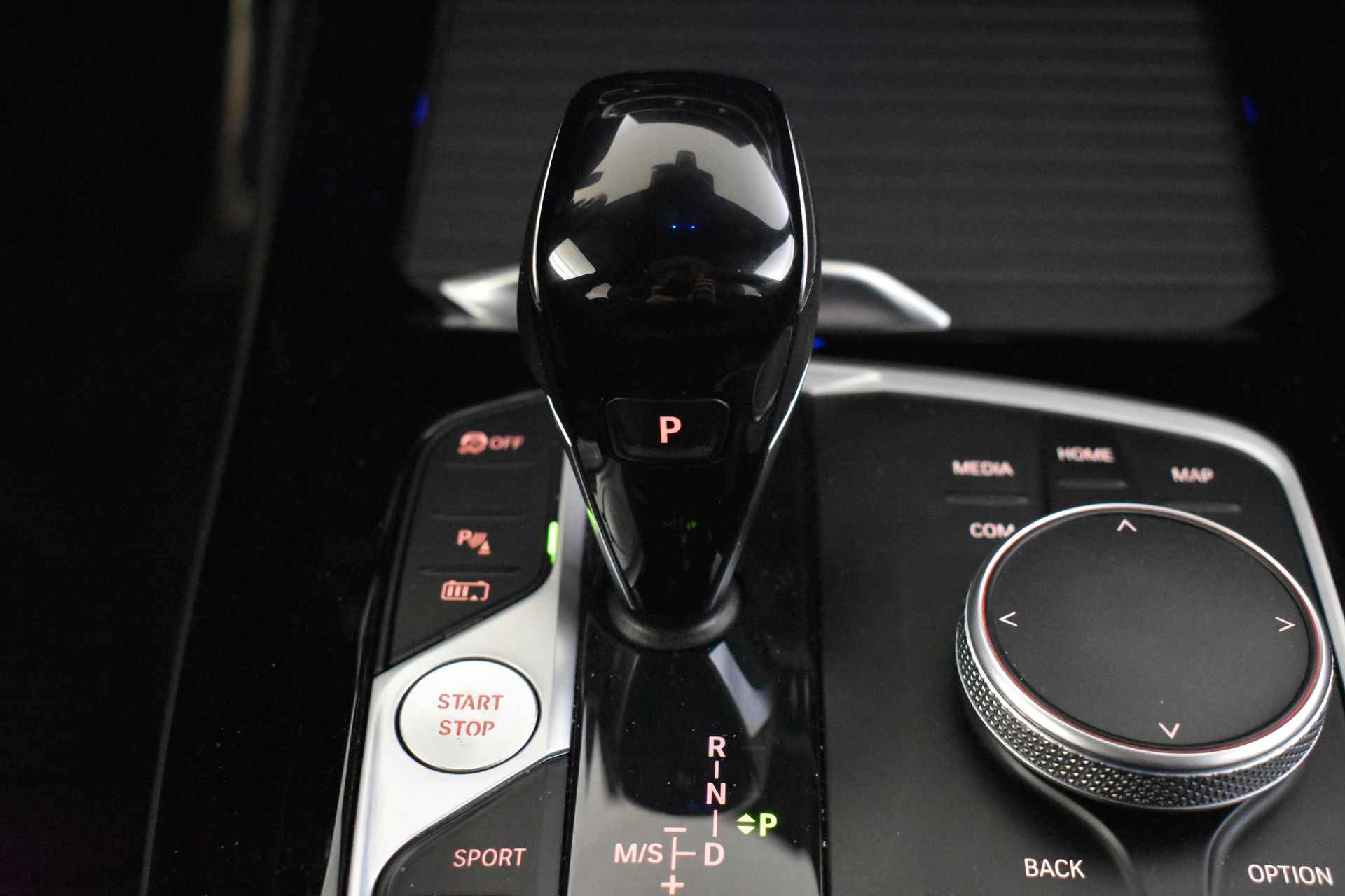 BMW X3 xDrive30e High Executive M Sport Automaat / Trekhaak / Gesture Control / Parking Assistant / Live Cockpit Professional / Stoelverwarming - 28/50