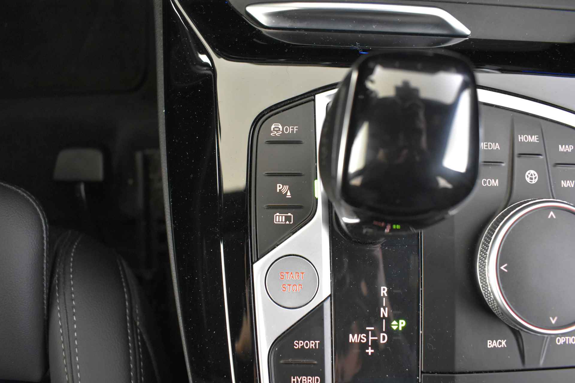 BMW X3 xDrive30e High Executive M Sport Automaat / Trekhaak / Gesture Control / Parking Assistant / Live Cockpit Professional / Stoelverwarming - 29/50