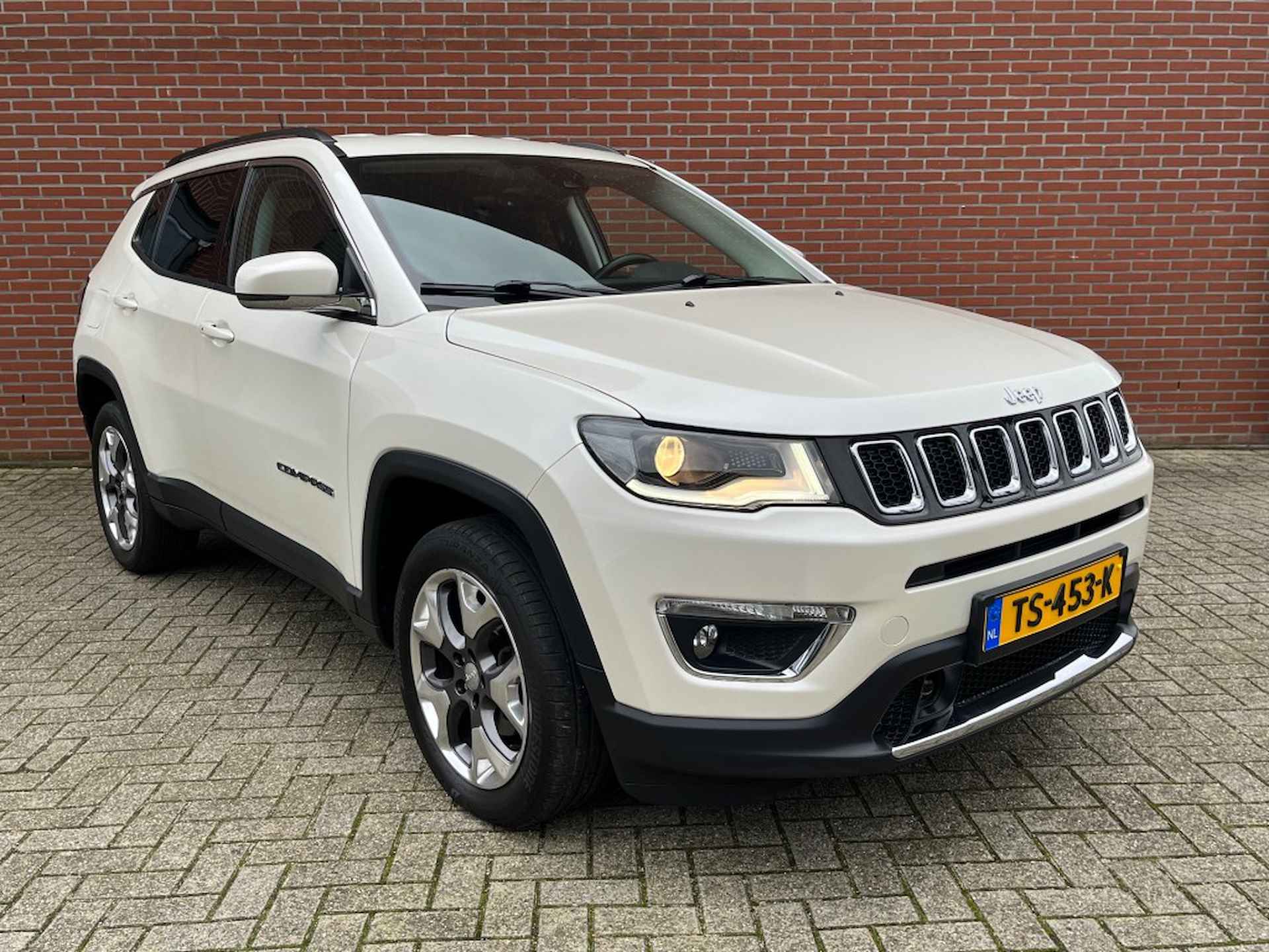 JEEP Compass 1.4 M.AIR OP.ED 4X4 AUTOMAAT NAVI CLIMA  PDC STOELVERW - 24/25