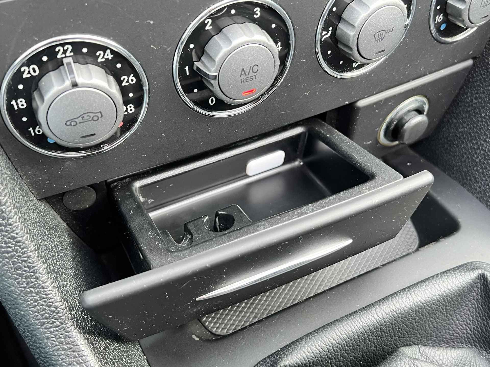 Mercedes-Benz SLK-klasse 200 K. Prestige Plus Apple Carplay, Stoelverwarming, Airscarf, Leder, 18"LM, Airco, Cruise Control (MET GARANTIE*) - 27/31
