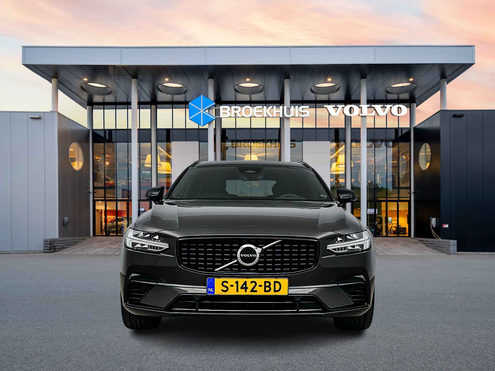 Volvo V90 T6 Recharge AWD Plus Dark | Long Range | Google | Panoramadak | Sportstoelen | Elektrische stoelen | Getint glas - 6/29