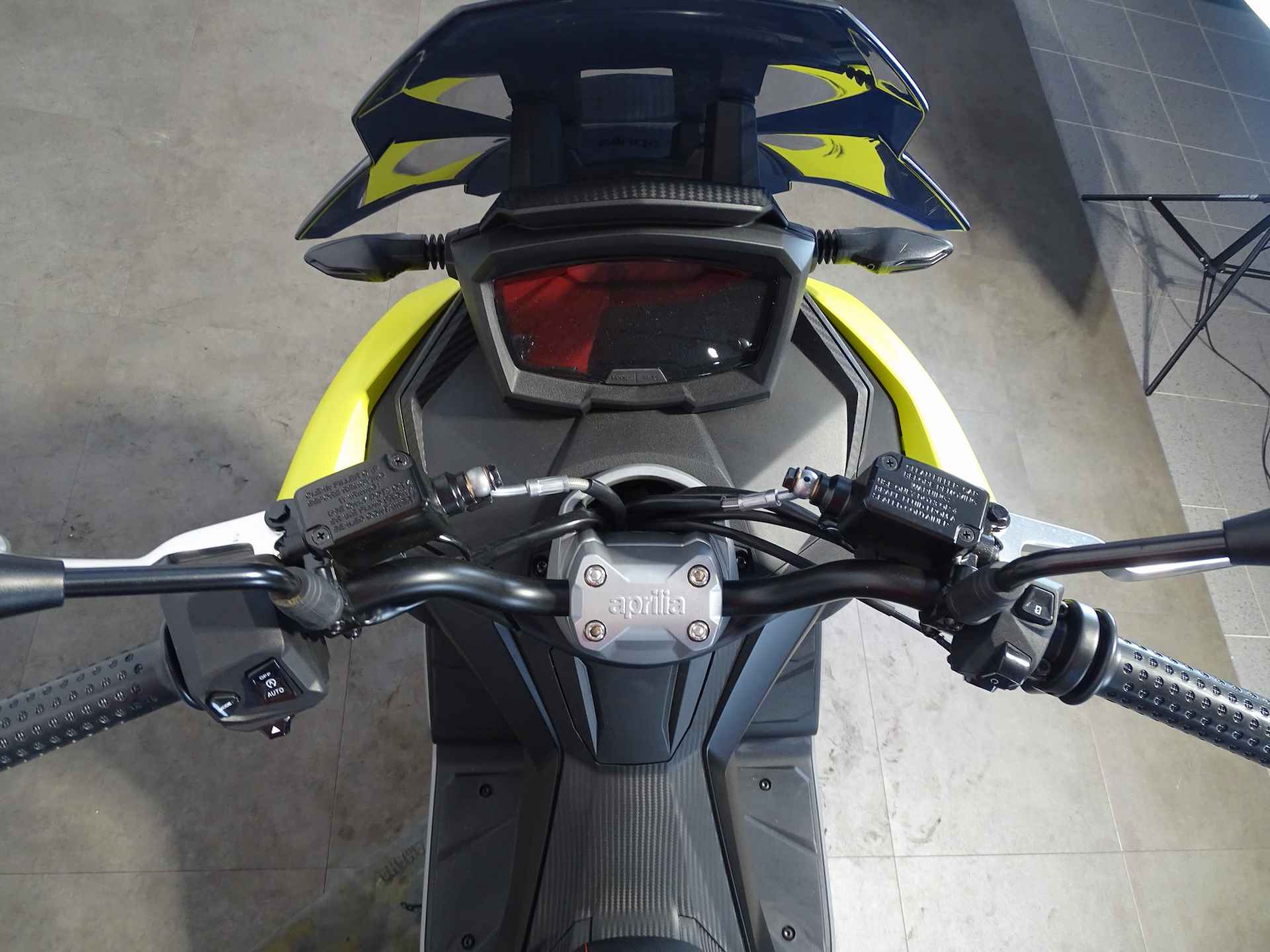 Aprilia SR GT SPORT 200 - 6/8