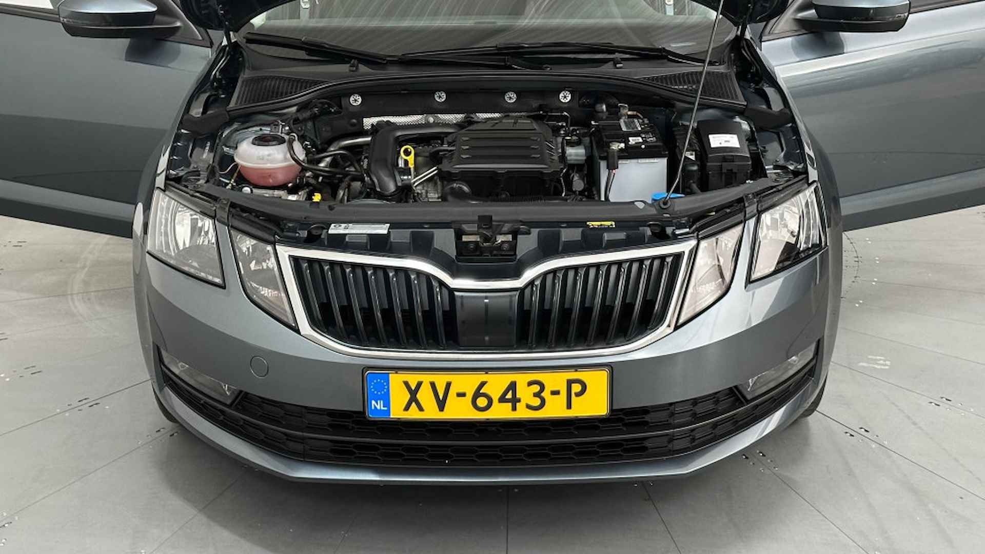 SKODA Octavia 1.0 TSI GRT AMBITION BNS TREKHAAK - 39/46