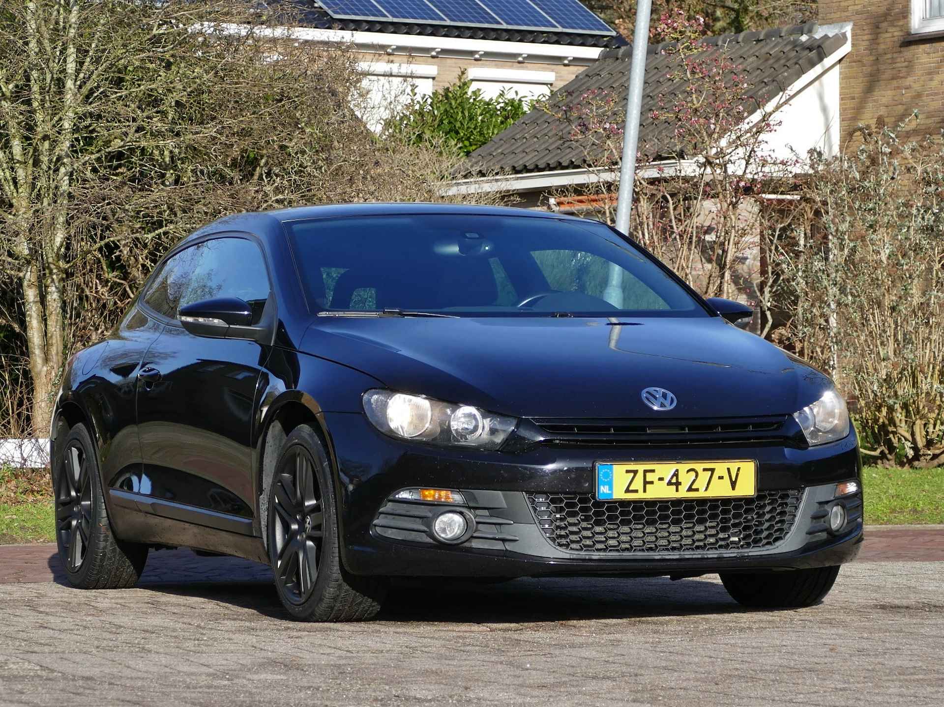 Volkswagen Scirocco 1.4 TSI 160PK AUTOMAAT | 18"velgen | stoelverwarming | cruise control | achteruitrijcamera - 13/42