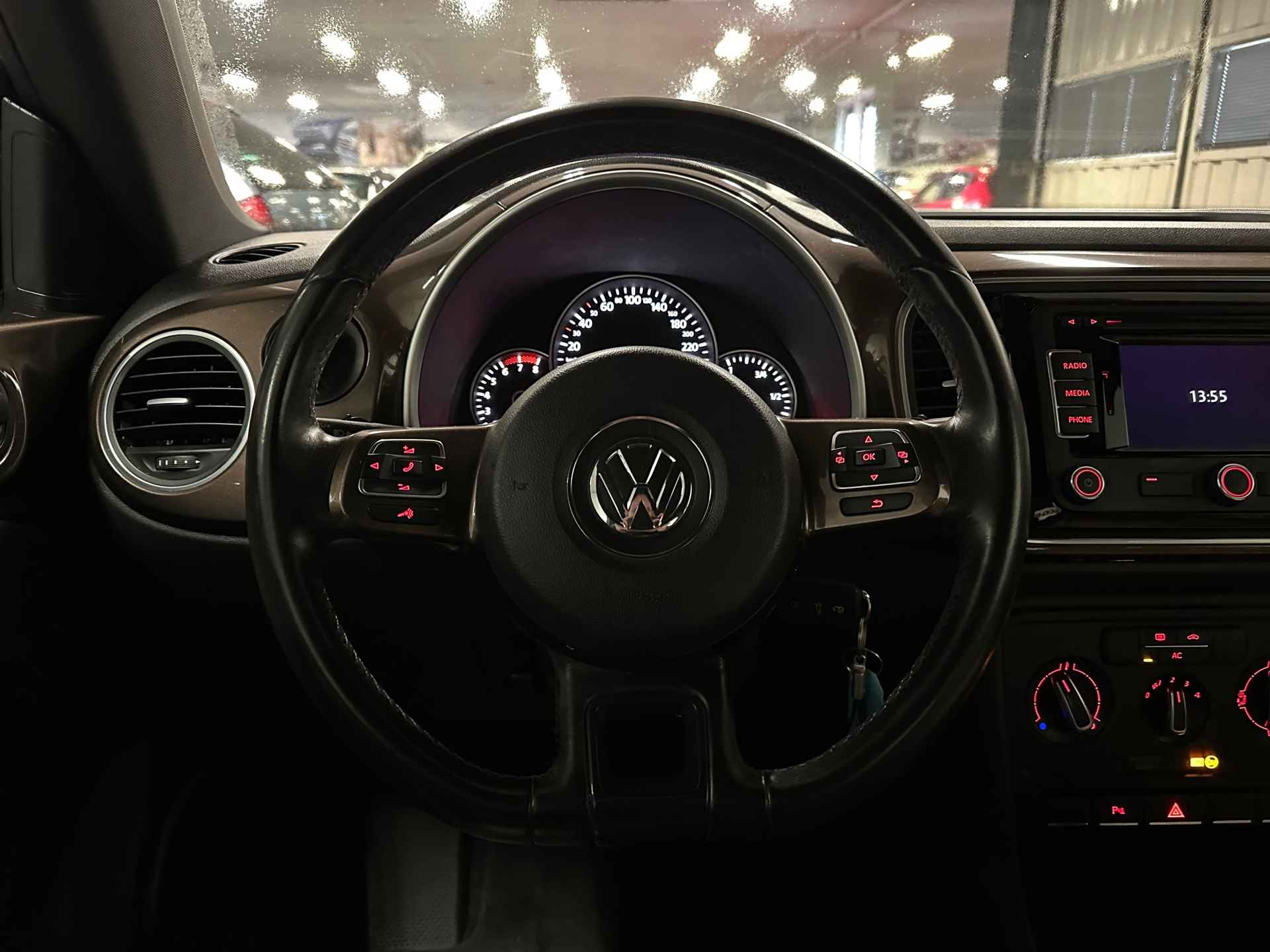 Volkswagen Beetle 1.2 TSI Design * 1e Eig / Leder / Navigatie / Cruise control / LM Velgen * - 14/24