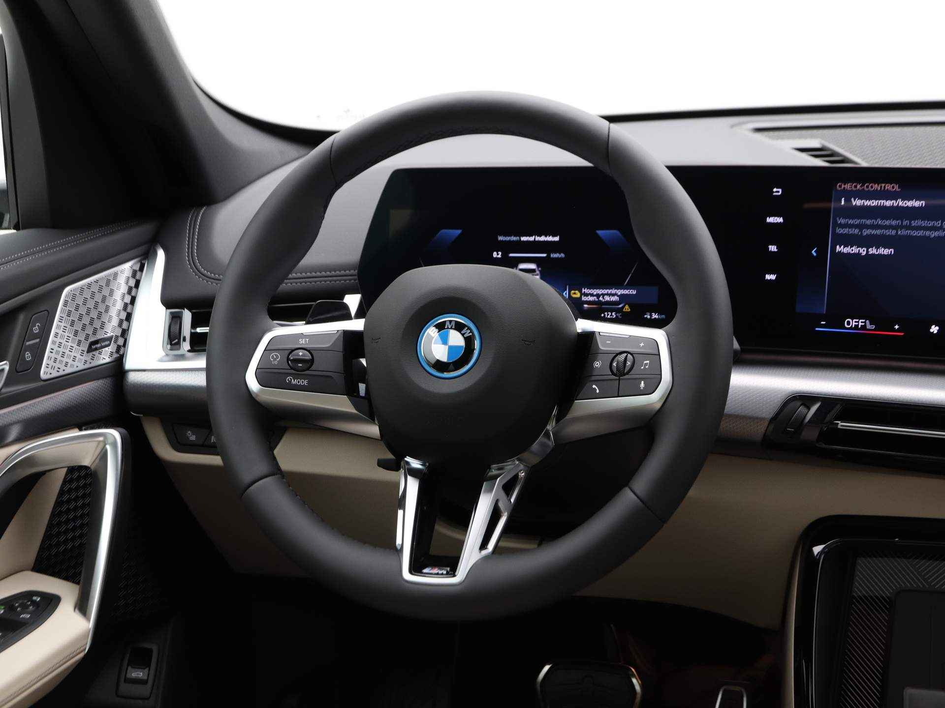 BMW iX1 eDrive20 M Sport 67 kWh - 3/23