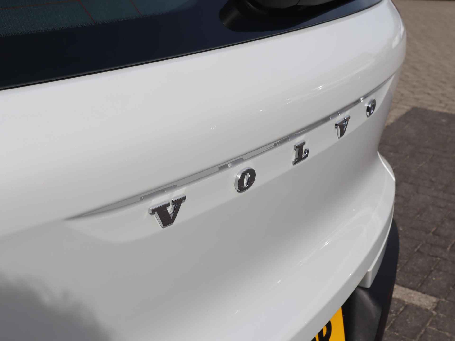 Volvo XC40 1.5 T3 R-Design | Stoelverwarming voor + achter | 360 Camera - 16/49