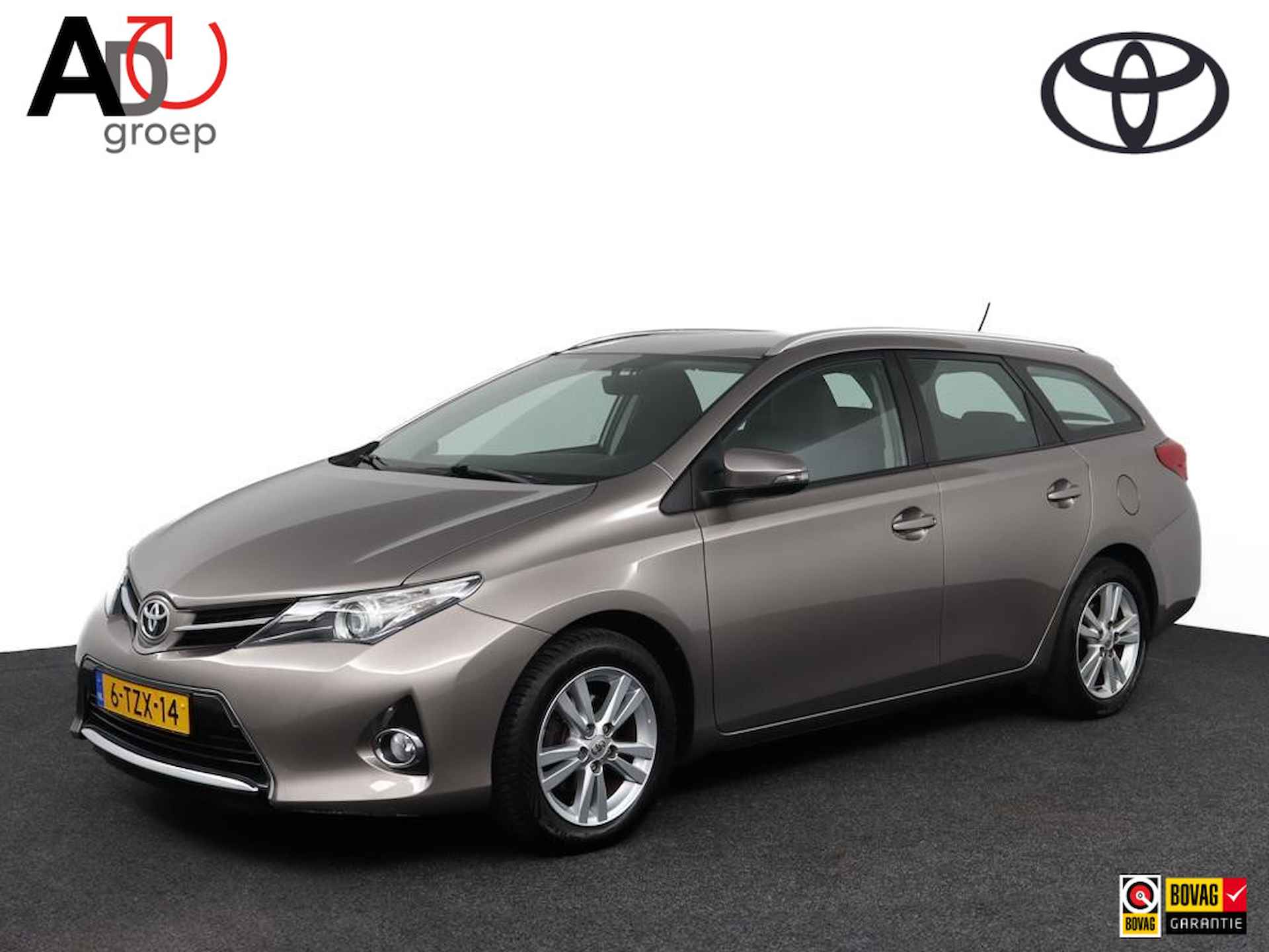 Toyota Auris Touring Sports 1.6 Aspiration | Navigatie | Trekhaak | 1300 kg trekvermogen | Parkeerhulp camera | - 1/49