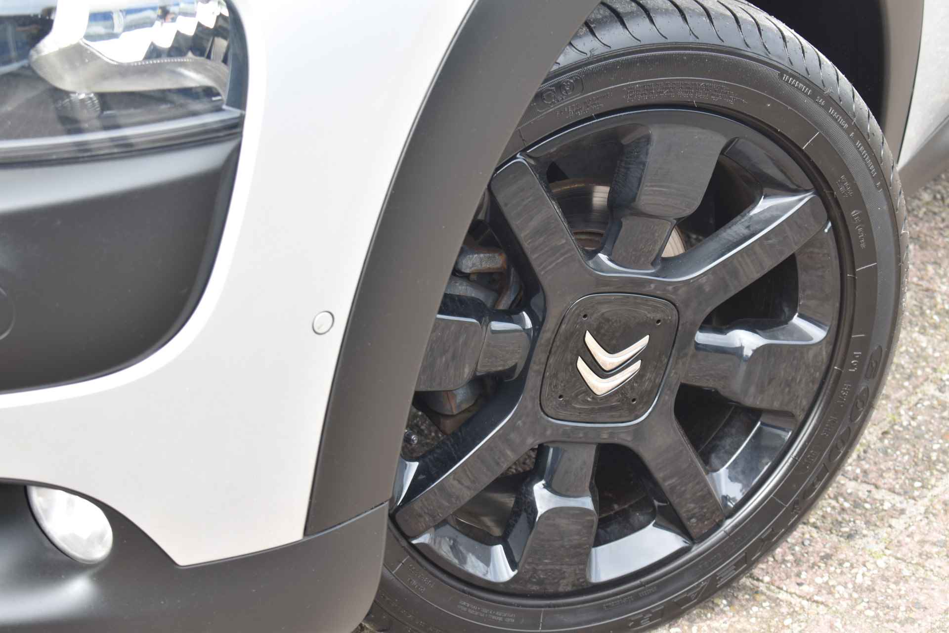 Citroën C4 Cactus PureTech 82 Shine | One Tone Navi | Airco | Sensoren V+A | Camera achter | - 8/23