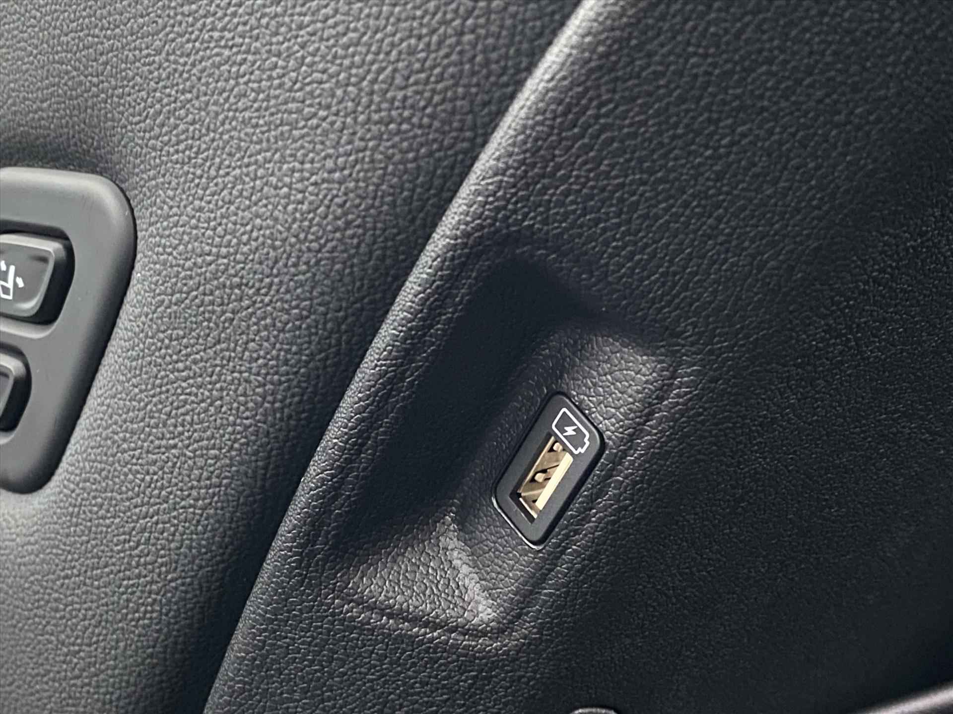 Kia Sorento 1.6 T-GDi 265pk Plug-in Hybrid 4WD Aut Edition | 360* Camera | Stoel verwarming & ventilatie | 7 zits | Leder | Rijklaar prijs! - 16/56