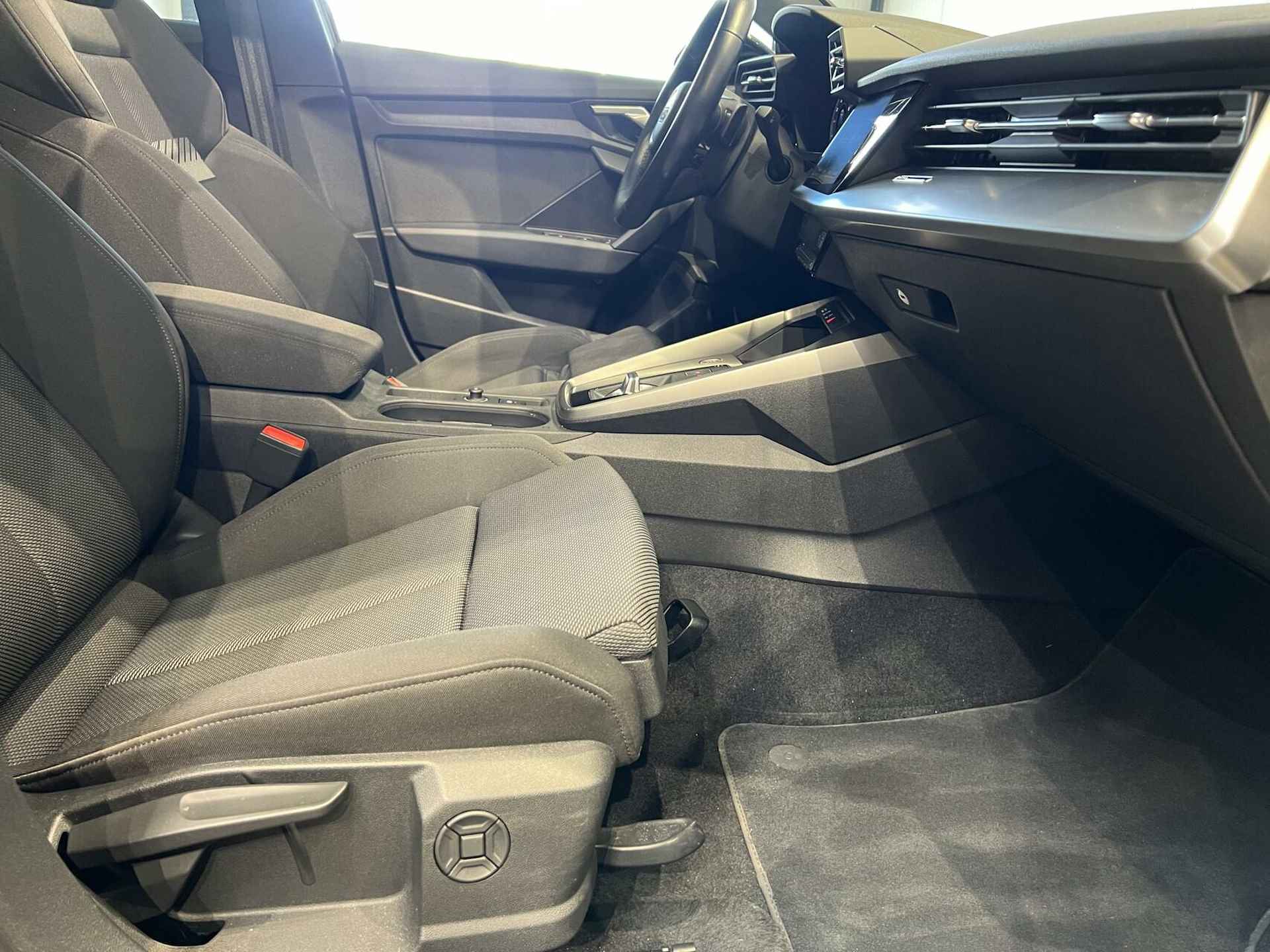 Audi A3 Sportback 30 g-tron Advance|PANO|ACC|CARPLAY|VIRTUAL - 33/42