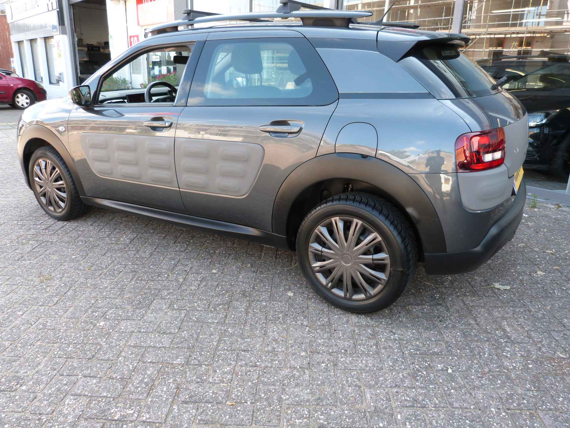 Citroën C4 Cactus 1.2 PureTech Feel - 8/16