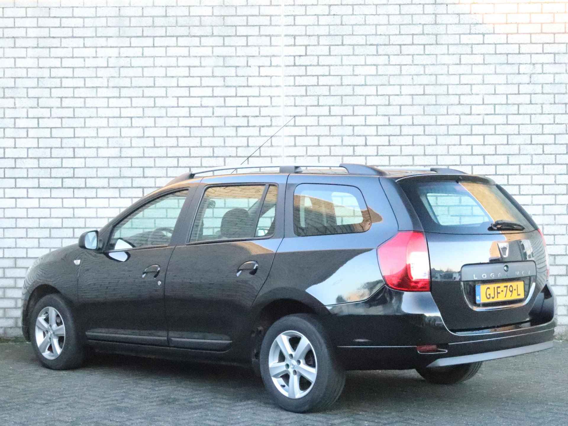 Dacia Logan MCV 0.9 TCe 90 Laureate | Navigatie | LM-Velgen | - 7/32