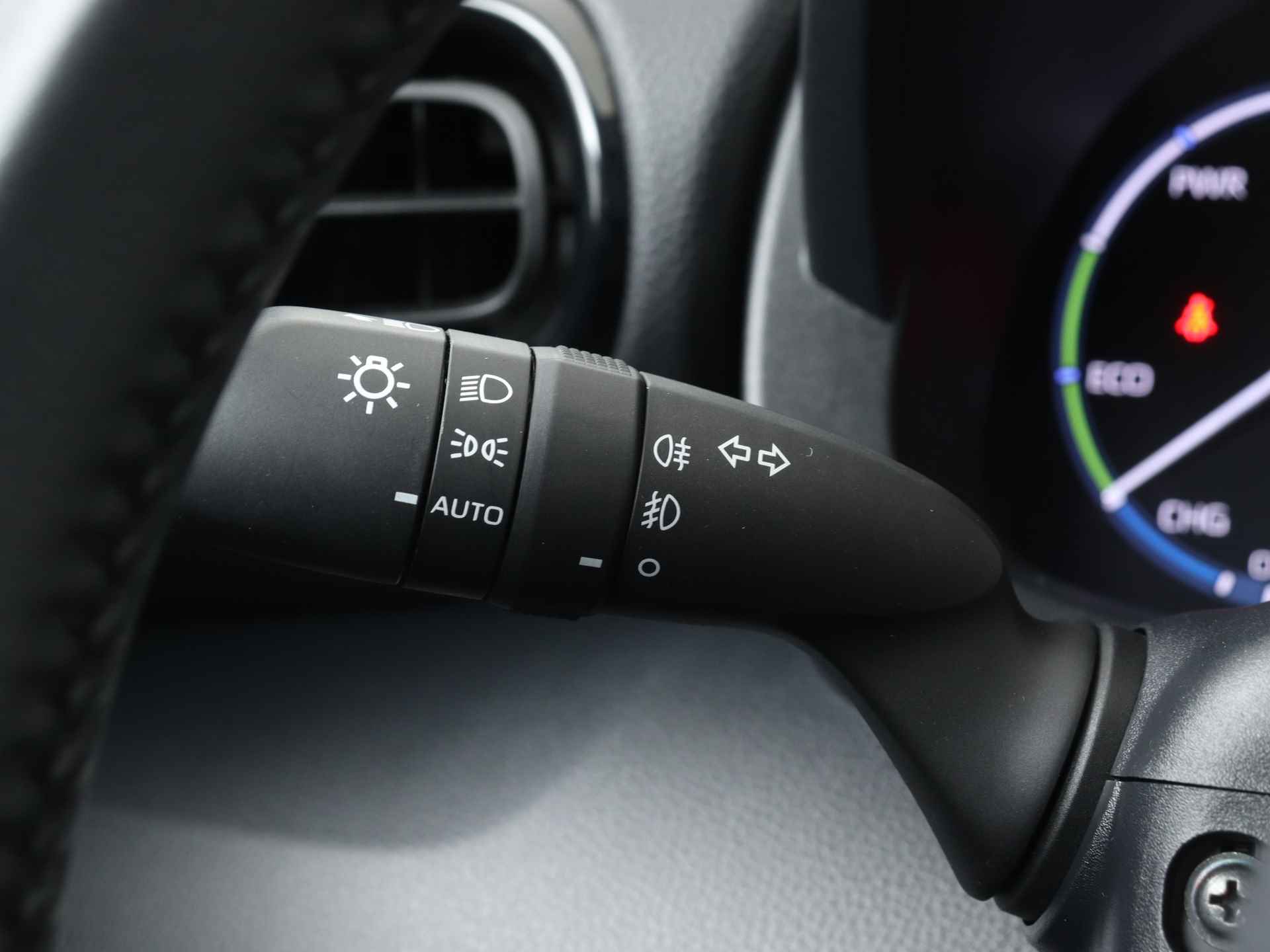 Toyota Yaris Cross 1.5 Hybrid Business Limited | Navigatie | Stoelverwarming | - 24/45