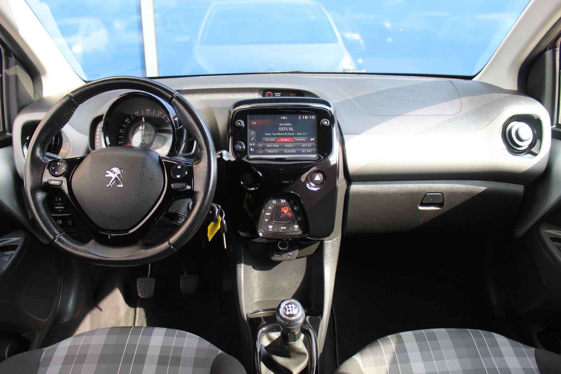 Peugeot 108 1.0 e-VTi Allure | Climate C. | Camera | Carplay | Privacy Glass | 15" LMV | - 12/32