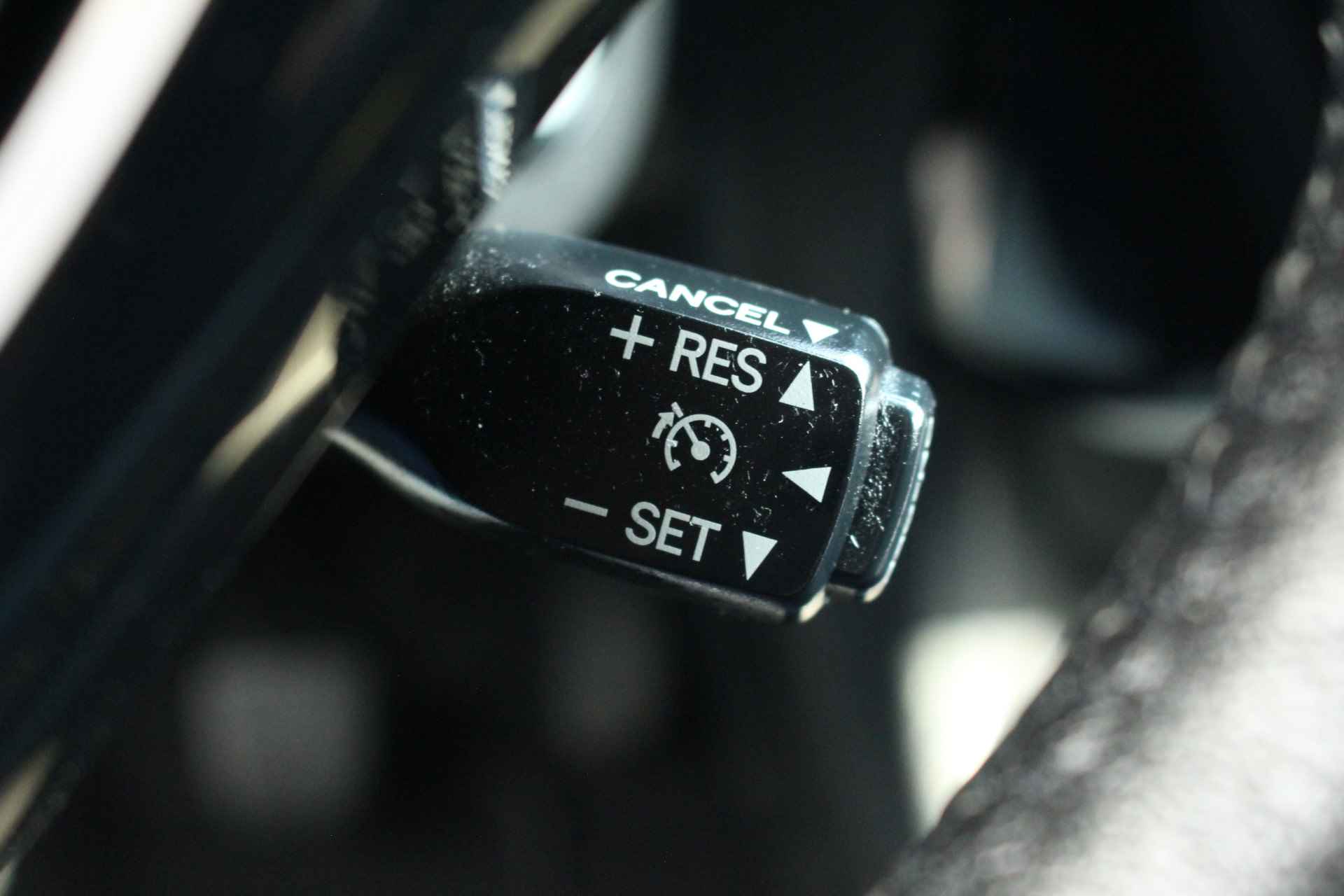 Peugeot 108 1.0 e-VTi Allure | Climate C. | Camera | Carplay | Privacy Glass | 15" LMV | - 24/32