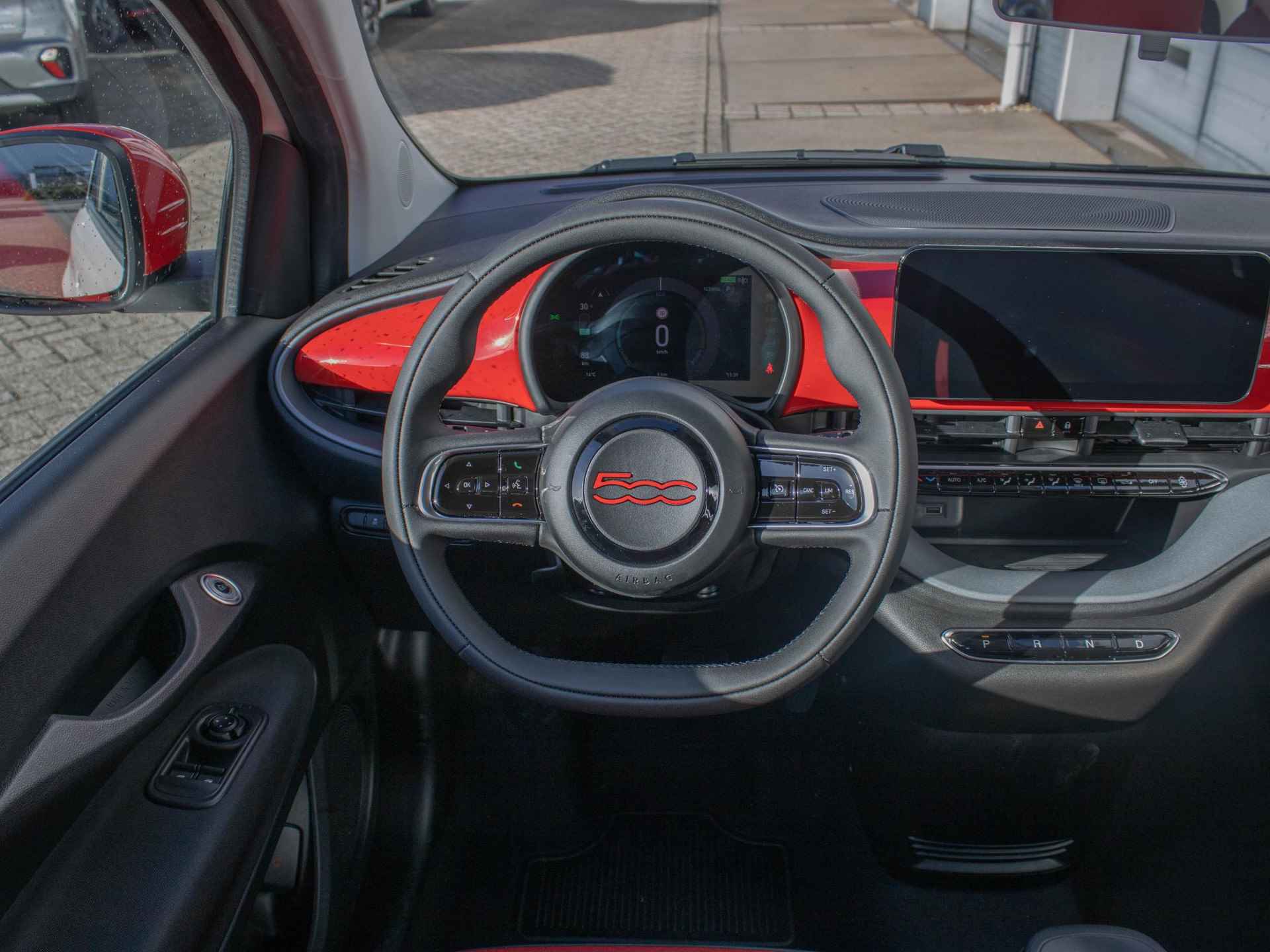 Fiat 500e RED Cabrio 42 kWh | Uit voorraad leverbaar ! | CarPlay | PDC | € 2.000,- Subsidie - 3/26