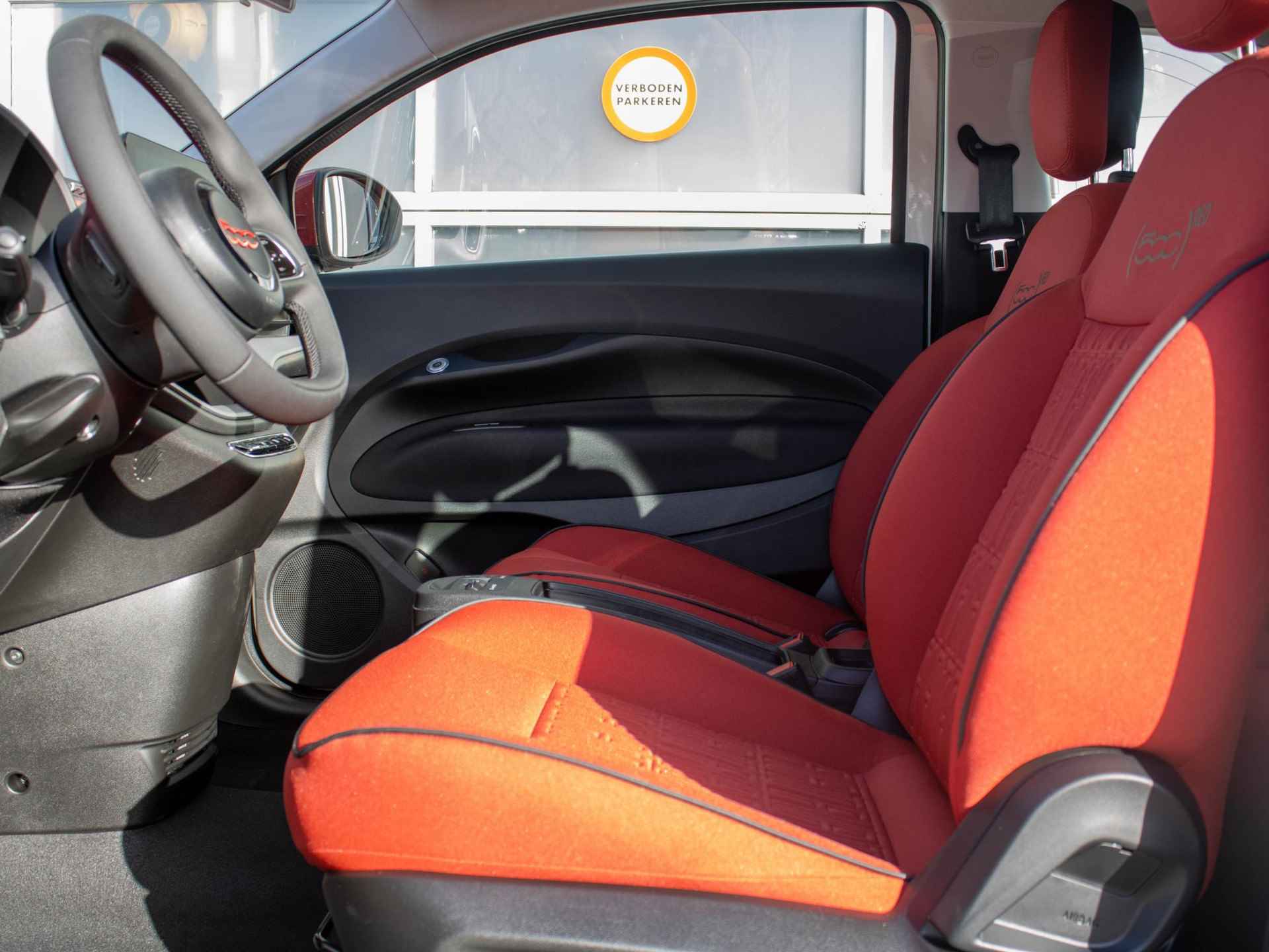 Fiat 500e RED Cabrio 42 kWh | Uit voorraad leverbaar ! | CarPlay | PDC | € 2.000,- Subsidie - 13/26