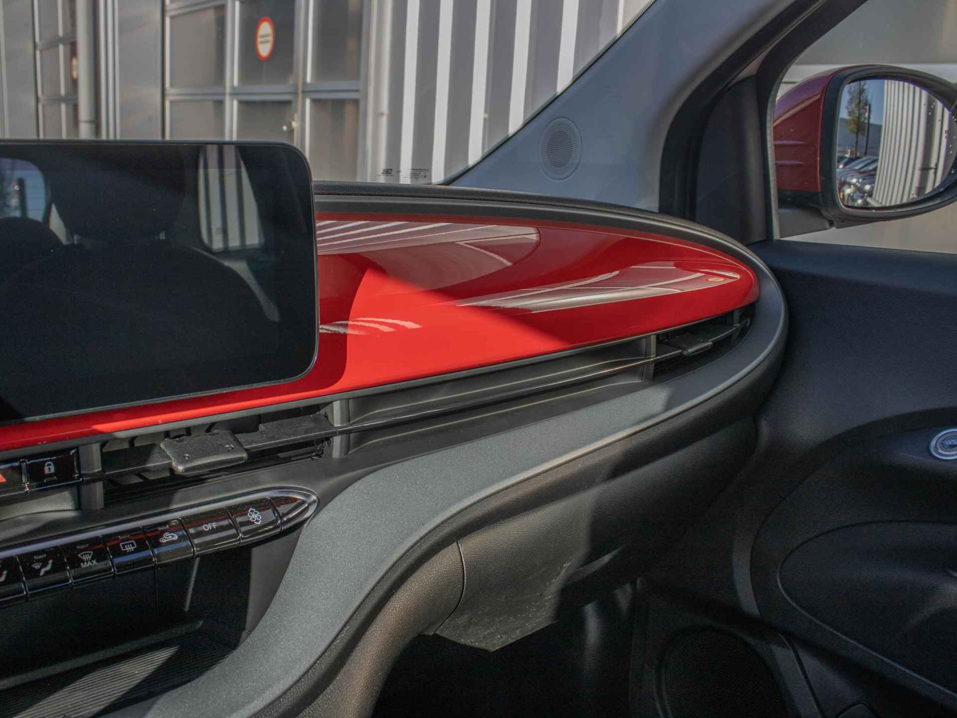 Fiat 500e RED Cabrio 42 kWh | Uit voorraad leverbaar ! | CarPlay | PDC | € 2.000,- Subsidie - 19/26