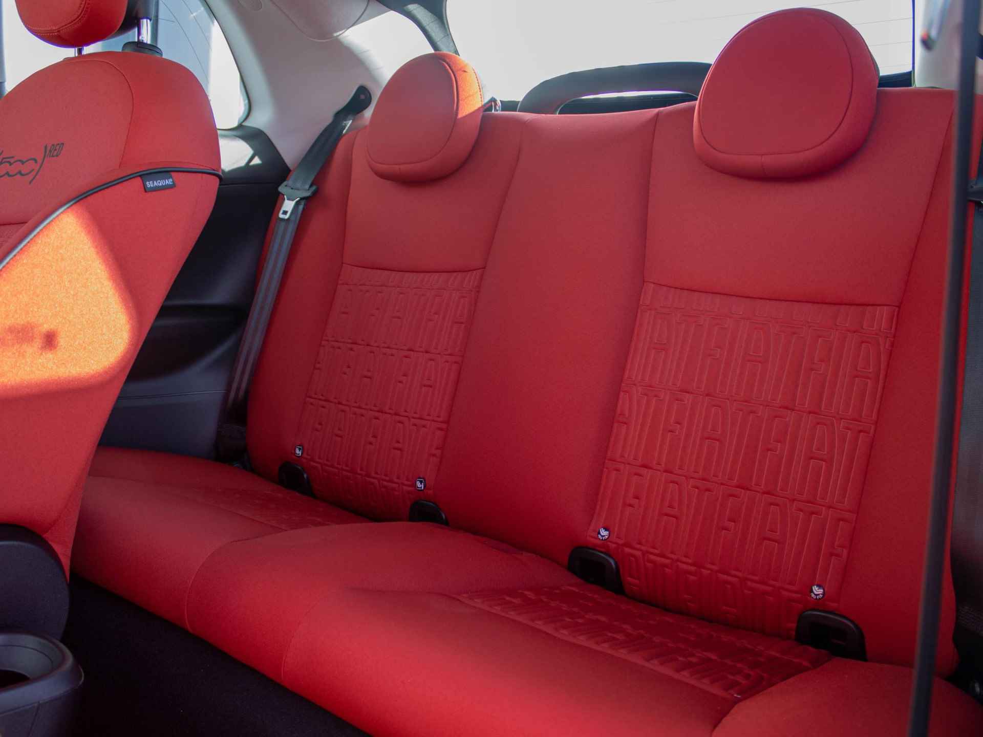 Fiat 500e RED Cabrio 42 kWh | Uit voorraad leverbaar ! | CarPlay | PDC | € 2.000,- Subsidie - 22/26