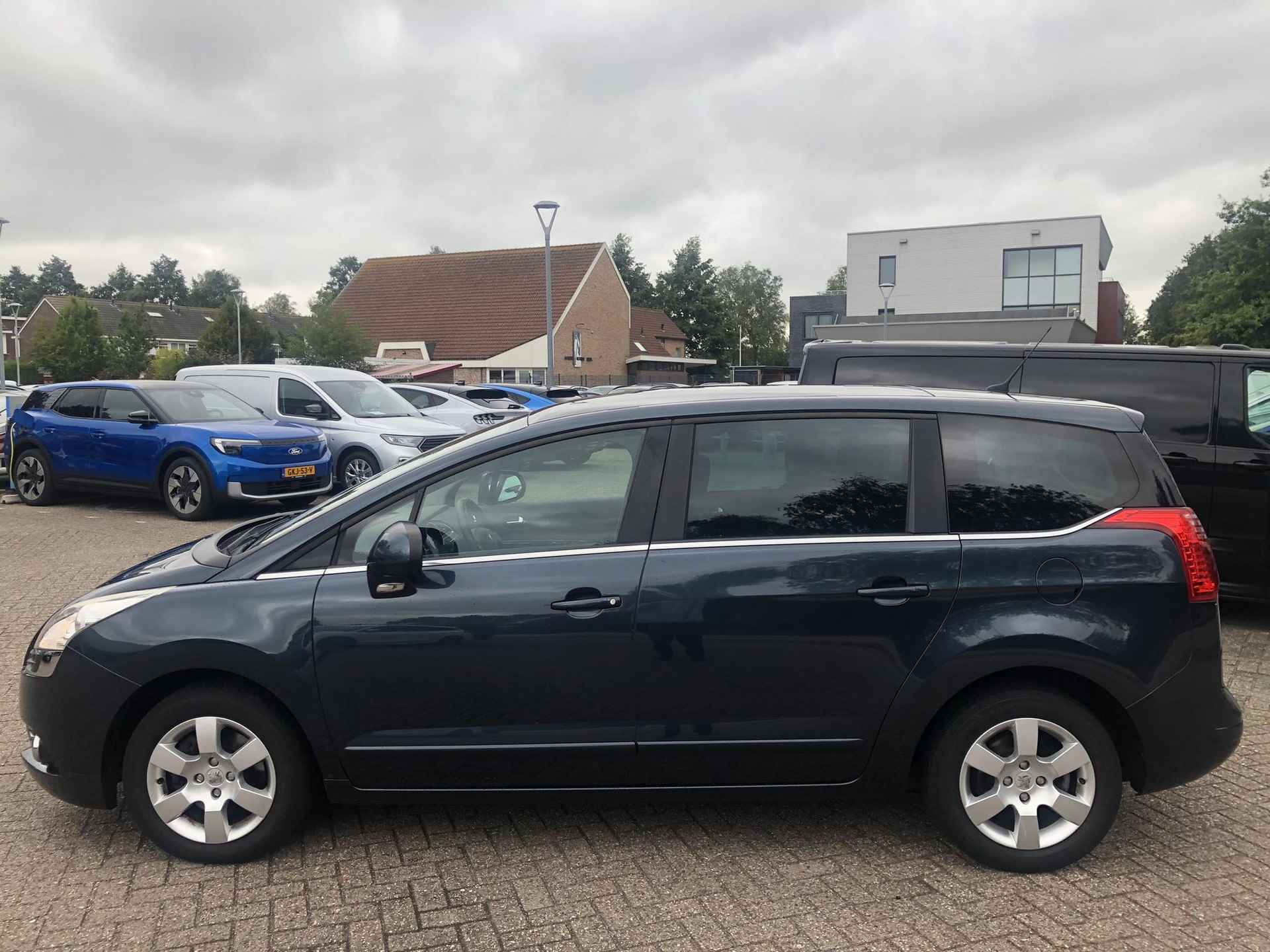 Peugeot 5008 1.6 THP Family 7p. 156pk 7 persoons | Trekhaak | Panorama dak | Navigatie | Climate control - 3/17