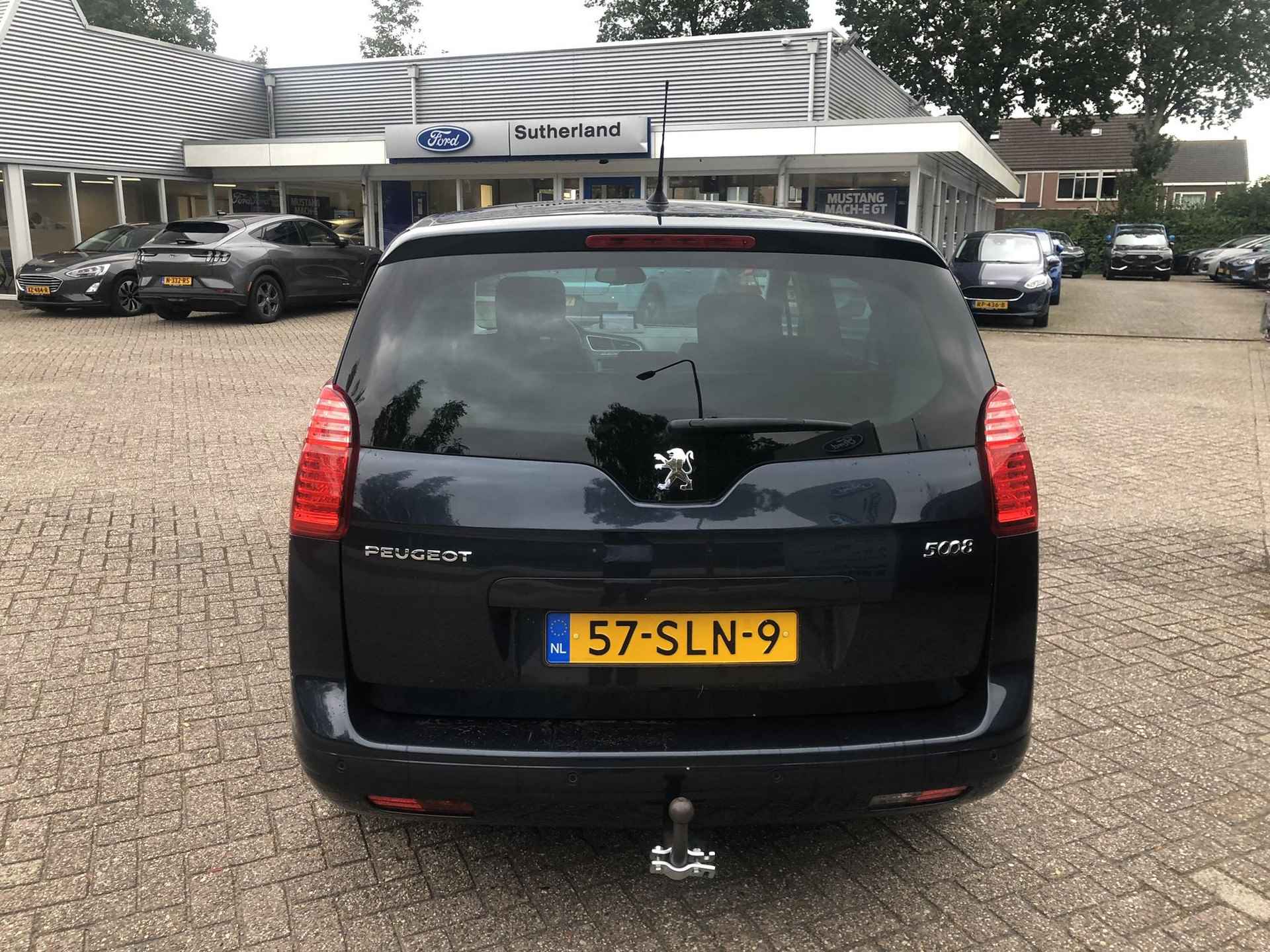 Peugeot 5008 1.6 THP Family 7p. 156pk 7 persoons | Trekhaak | Panorama dak | Navigatie | Climate control - 5/17