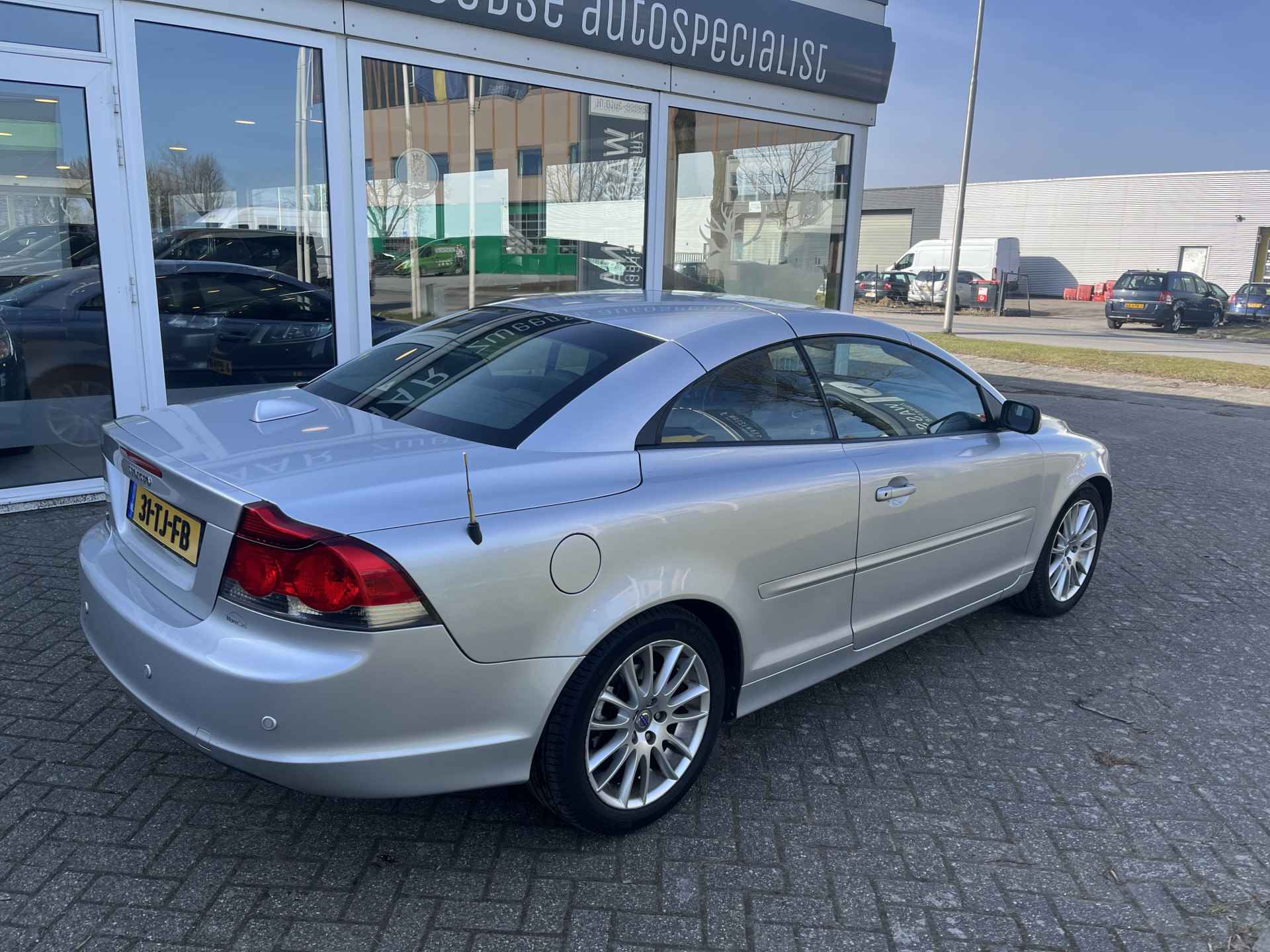 Volvo C70 Convertible 2.4i Momentum - 12/27