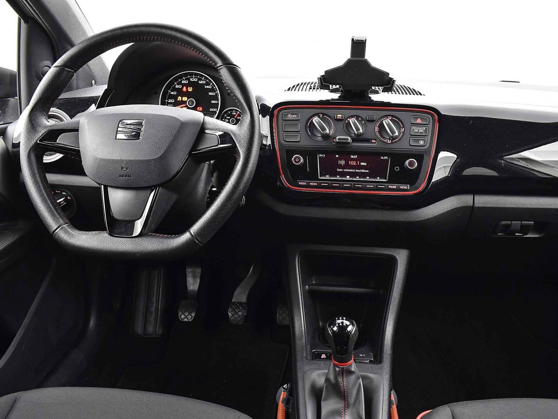 SEAT Mii 1.0 60pk FR | Cruise Control | P-Sensoren | 16"Velgen | Airco | Sportstuur | Bluetooth | 12 maanden BOVAG Garantie - 17/31