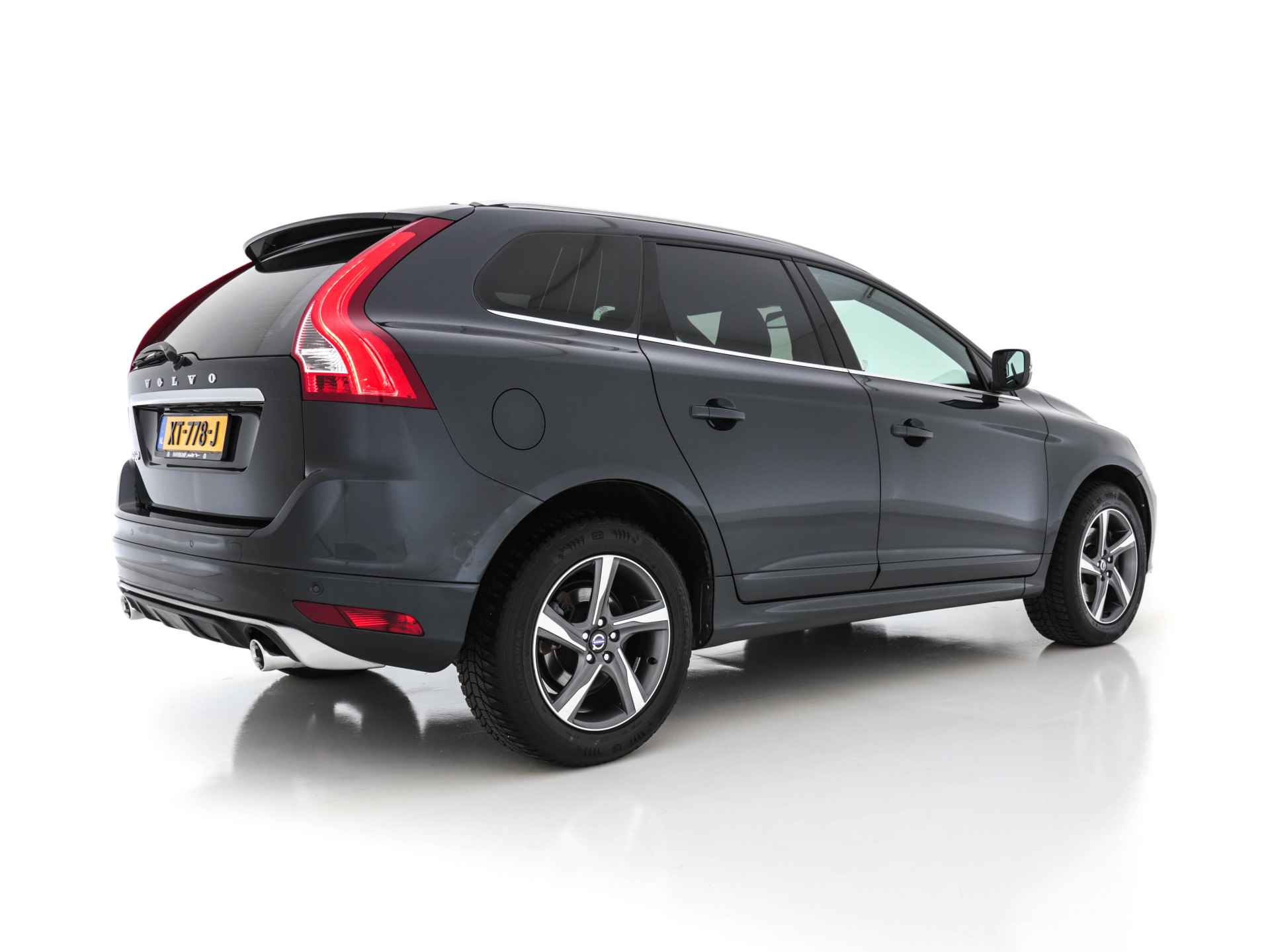 Volvo XC60 2.0 D4 FWD R-Design Business Pack Connect Aut. *NAVI-FULLMAP | LEDER-ALCANTARA | ECC | PDC | CRUISE* - 6/31