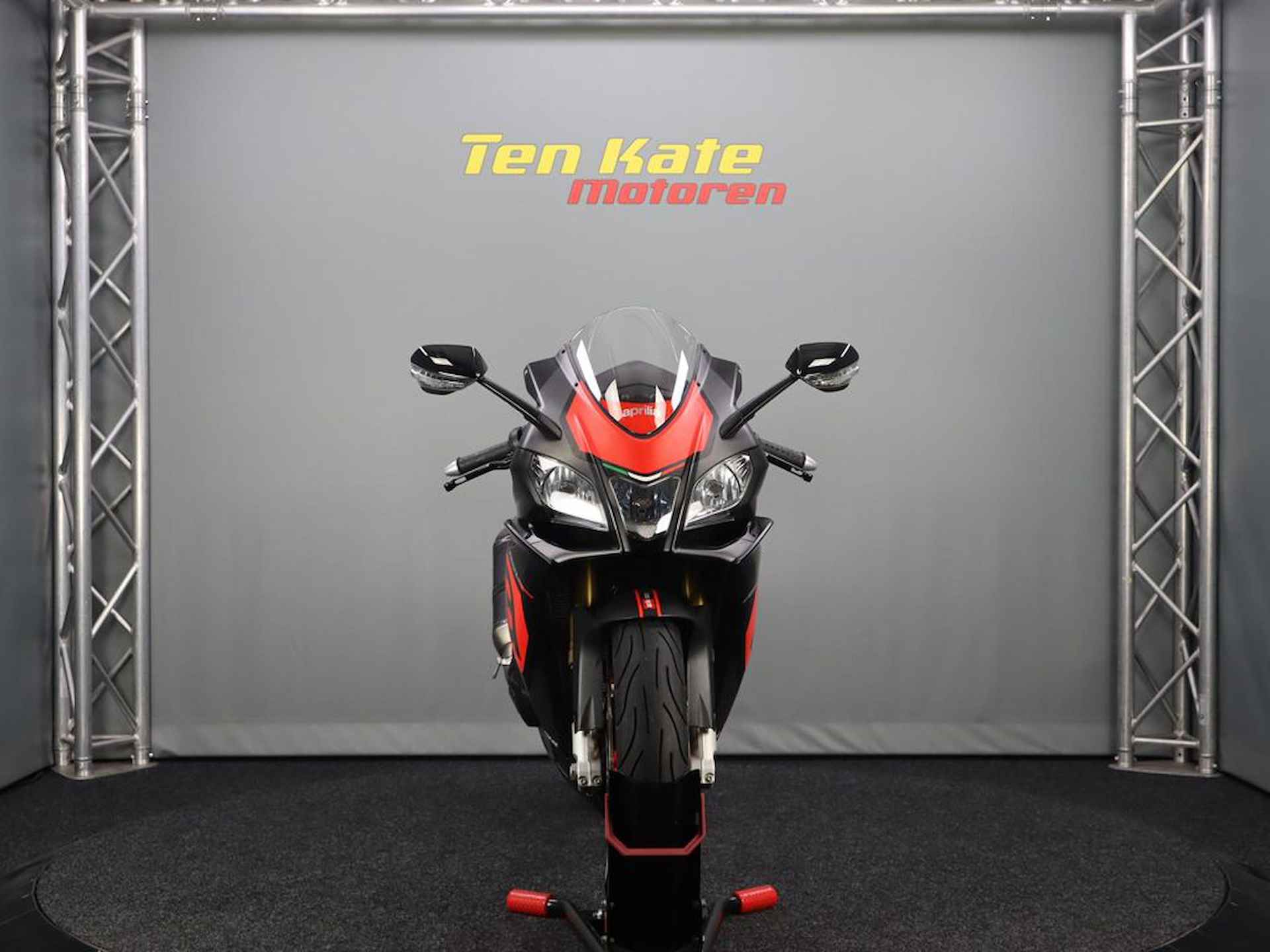 Aprilia RSV4 RR - 5/12