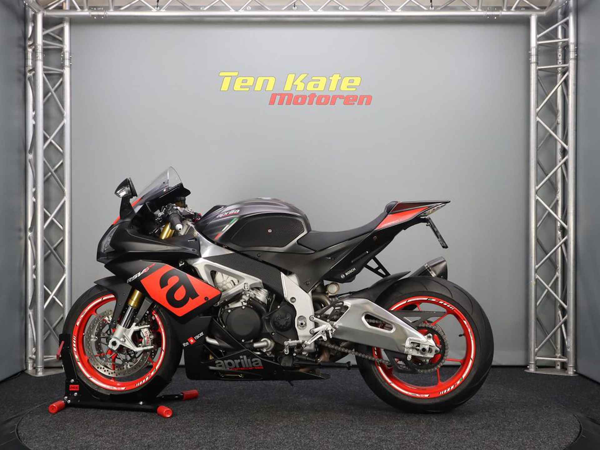 Aprilia RSV4 RR - 7/12