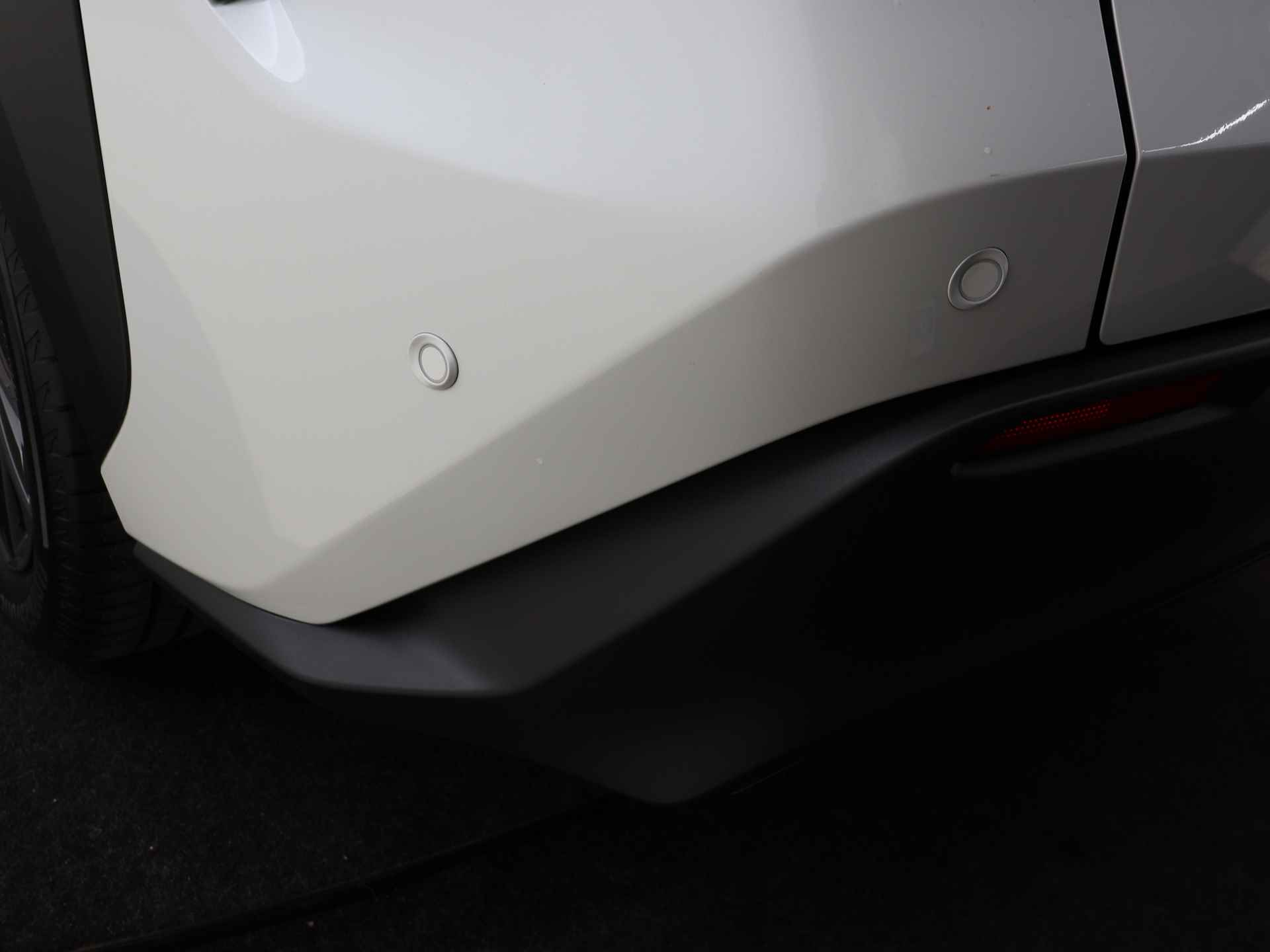 Toyota Bz4x Launch Edition Premium Bi-Tone uitvoering | Navigatie | Stoel&stuur verwarming | My T app | Panoramadak | Wegenbelasting vrij | Subsidie €2000,- aanvraag mogelijk. - 41/48