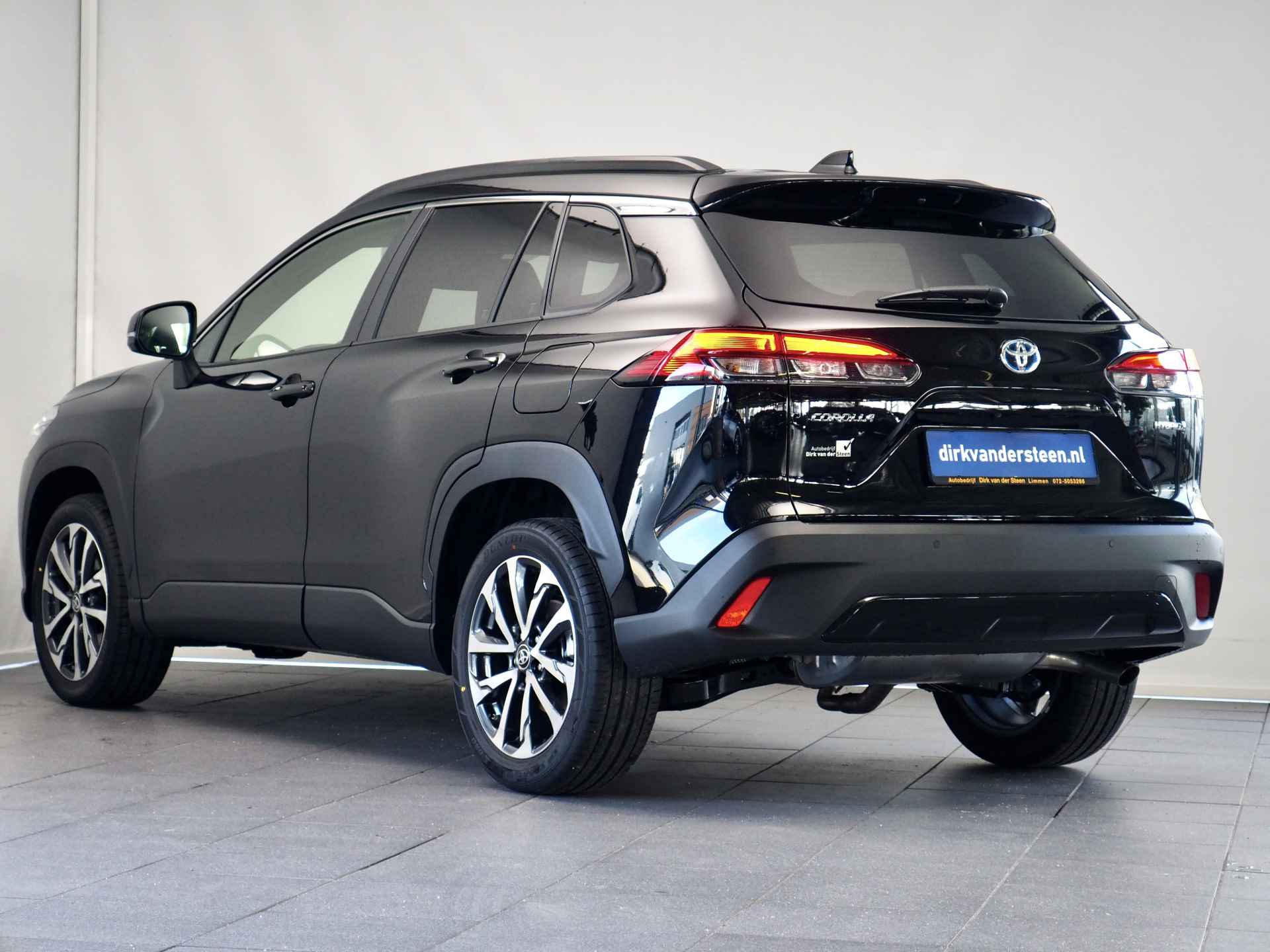 Toyota Corolla Cross Hybrid 140 Style | Dodehoekdetectie | Toyota Safety Sense 3 | Stoelverwarming | Apple CarPlay/ Android Auto | Adaptive Cruise Control | Achteruitrijcamera | Draadloos Telefoonlader - 9/38