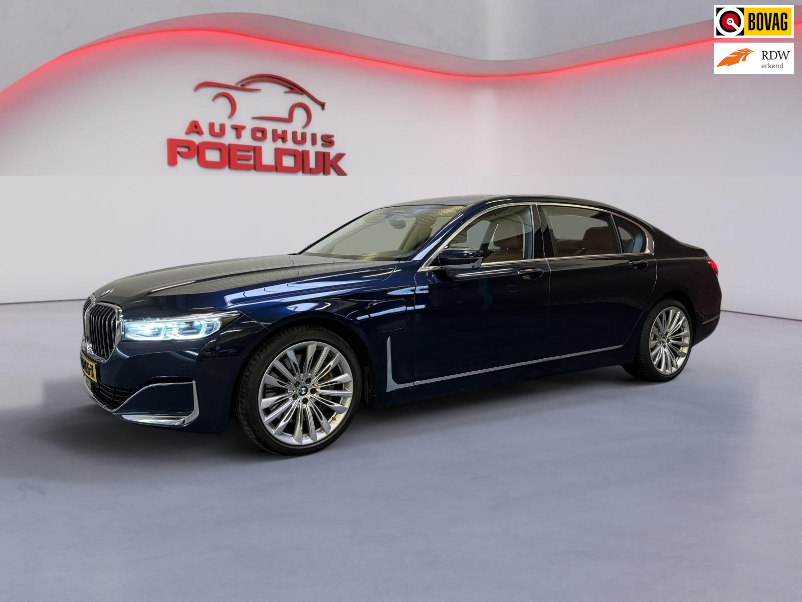 BMW 7-serie 745Le AUT. xDrive High Executive CarbonCore PANO NAVI CAMERA LEDER AMBIANCEVERLICHTING MEMORY