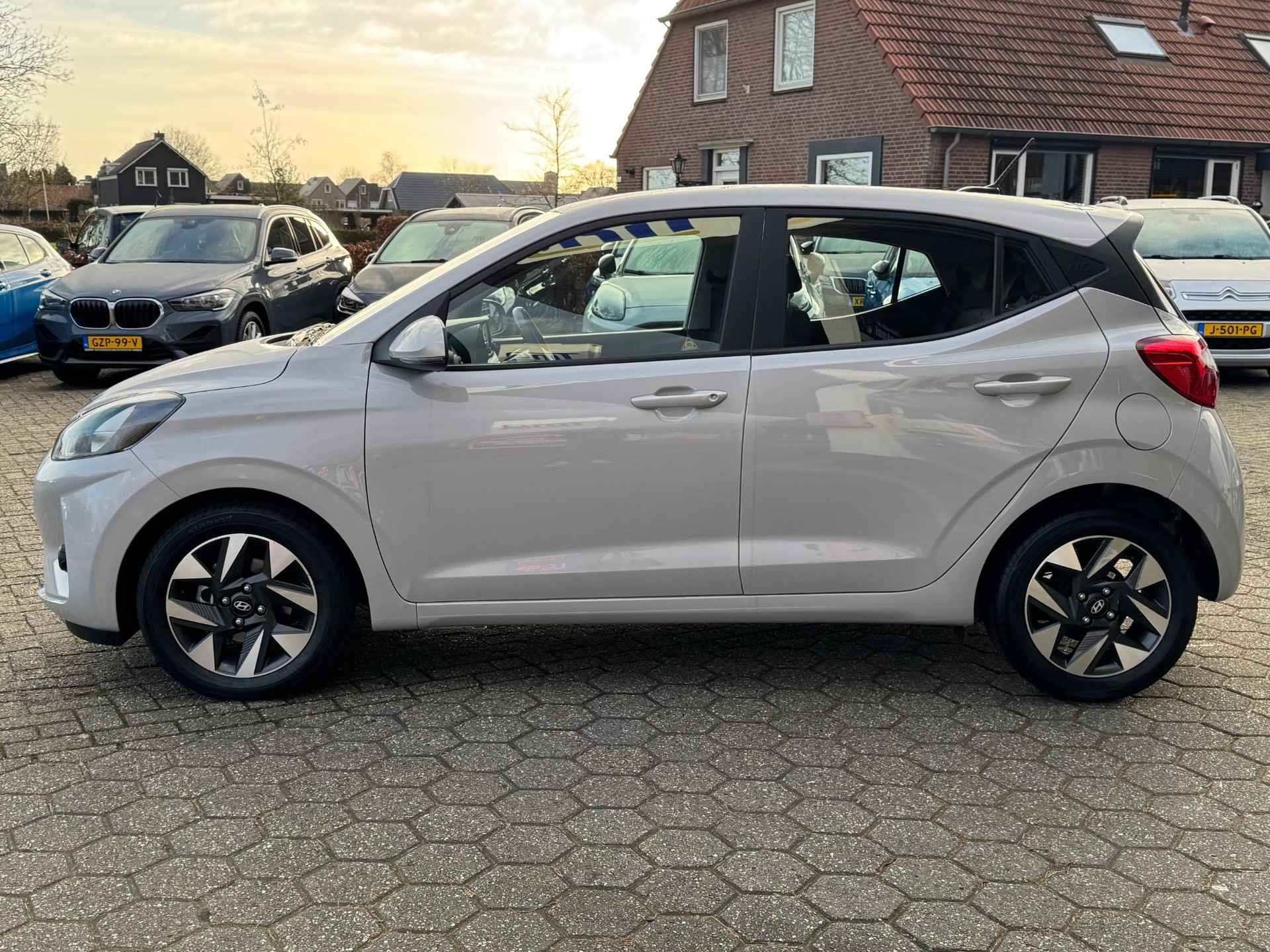 Hyundai i10 1.0 Comfort AUTOMAAT | CARPLAY | NARDO GREY | BOVAG!! - 4/31