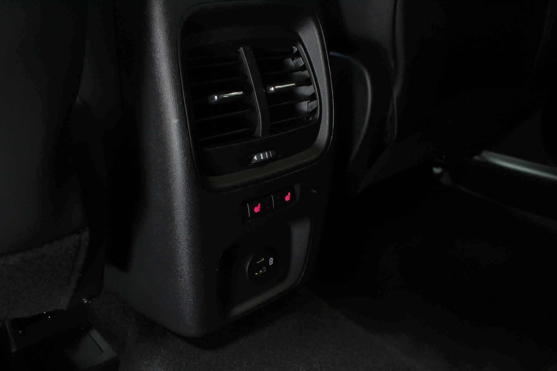 Ford Kuga 2.5 225pk PHEV ST-Line X AUTOMAAT |elektrische trekhaak|adaptive cruise|head-up display|BLIS| - 19/41